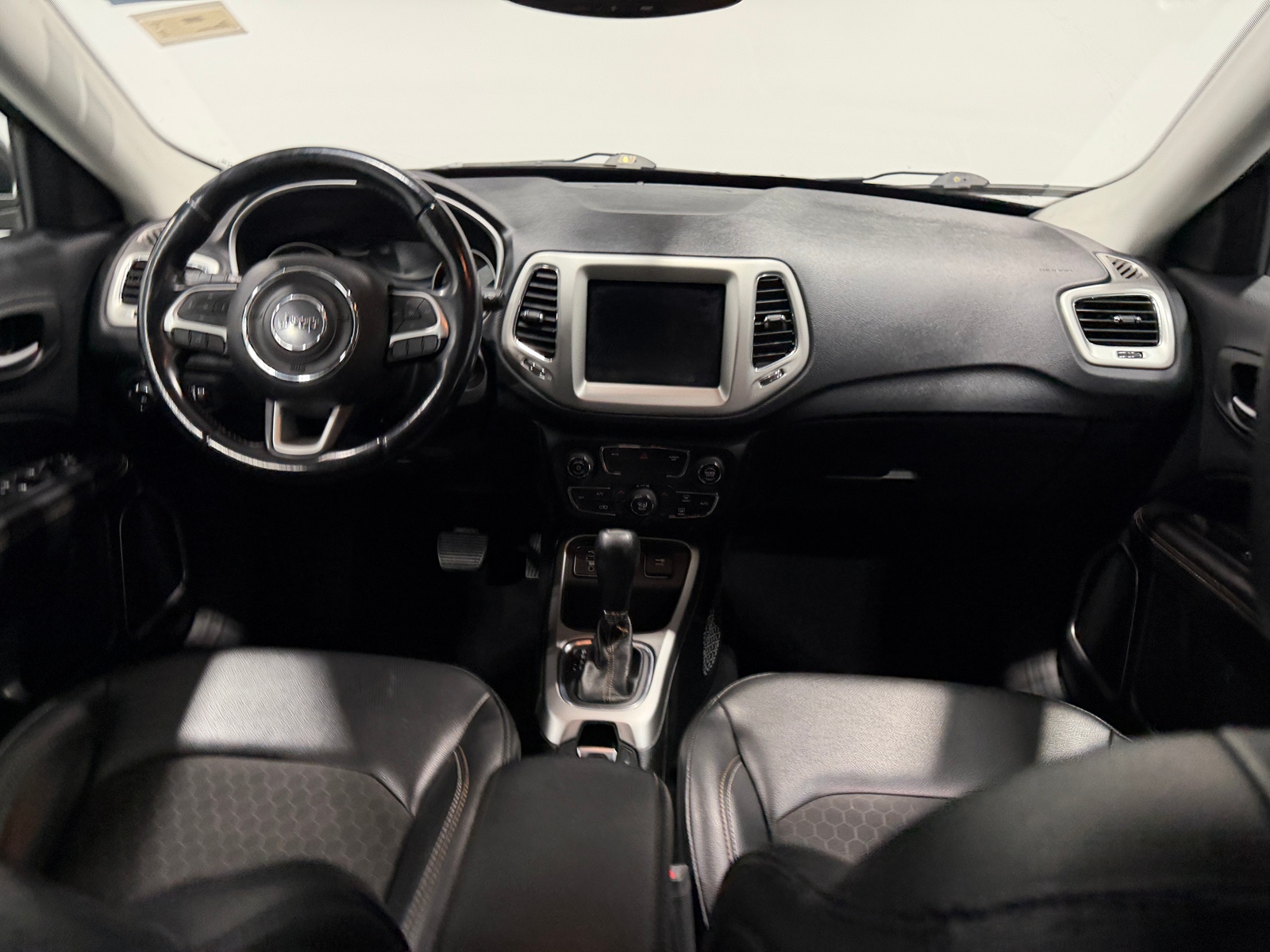 Thumbnail: 2019 Jeep Compass - 3