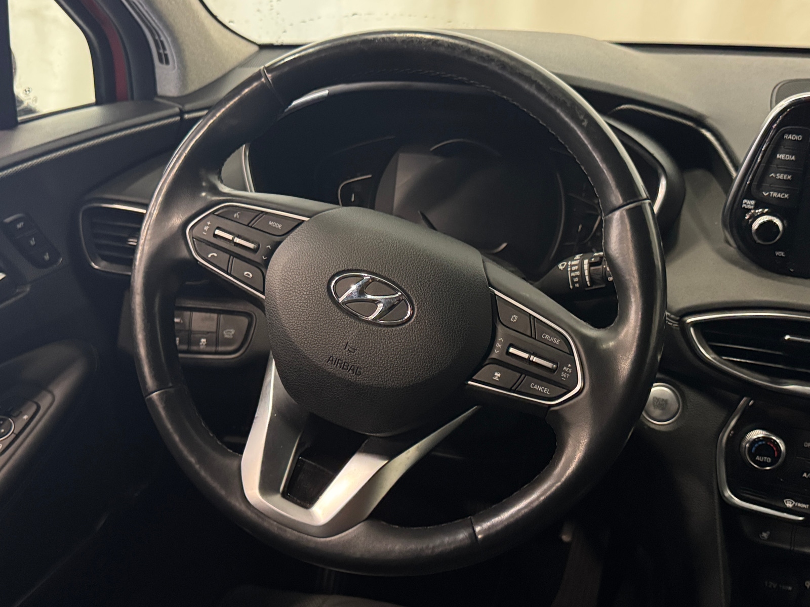 Thumbnail: 2020 Hyundai Santa Fe - 4