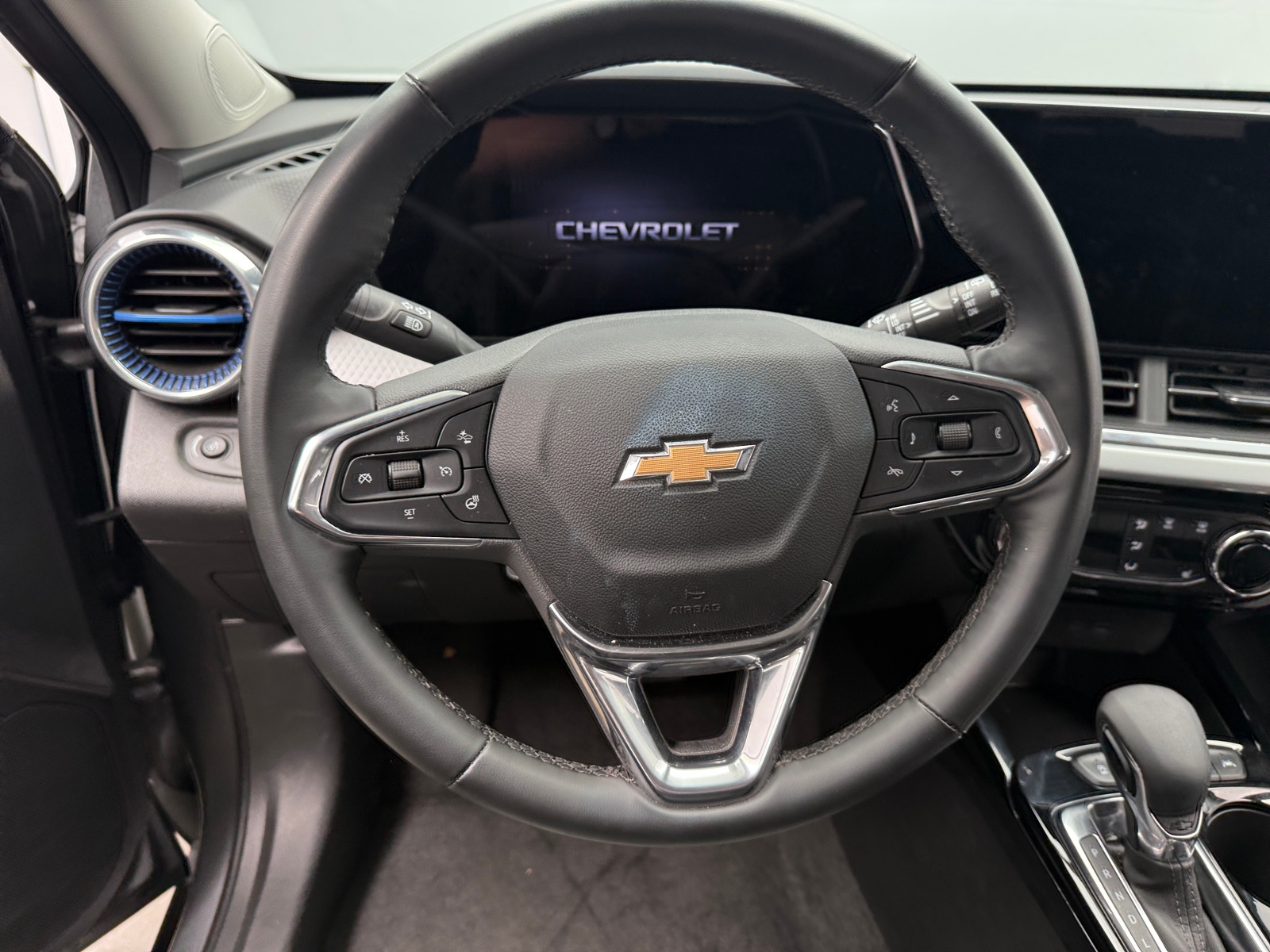 Thumbnail: 2025 Chevrolet Trax - 5