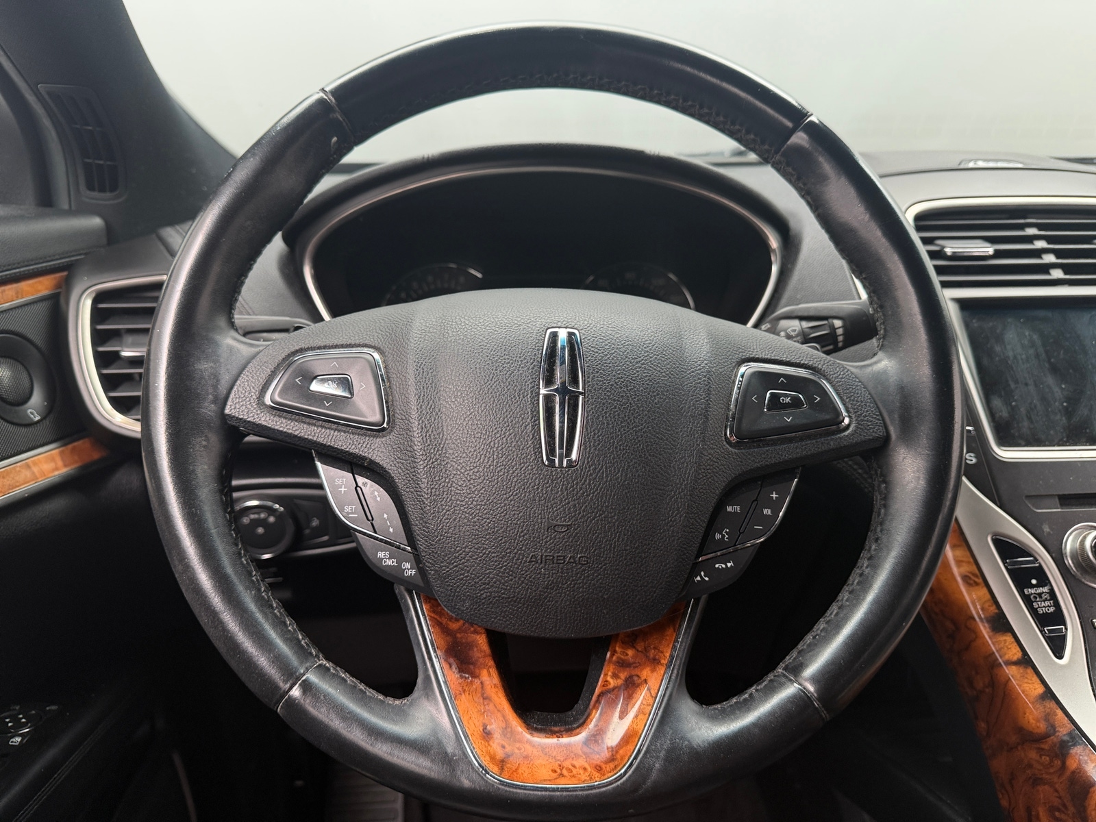 Thumbnail: 2016 Lincoln MKX - 4