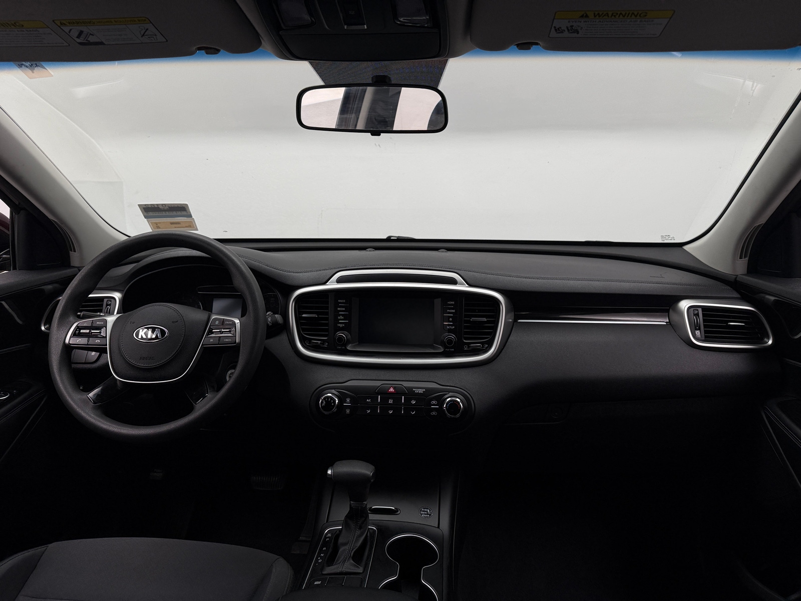 Thumbnail: 2019 Kia Sorento - 3