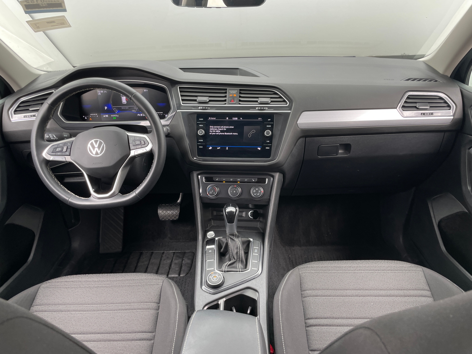 Thumbnail: 2024 Volkswagen Tiguan - 3