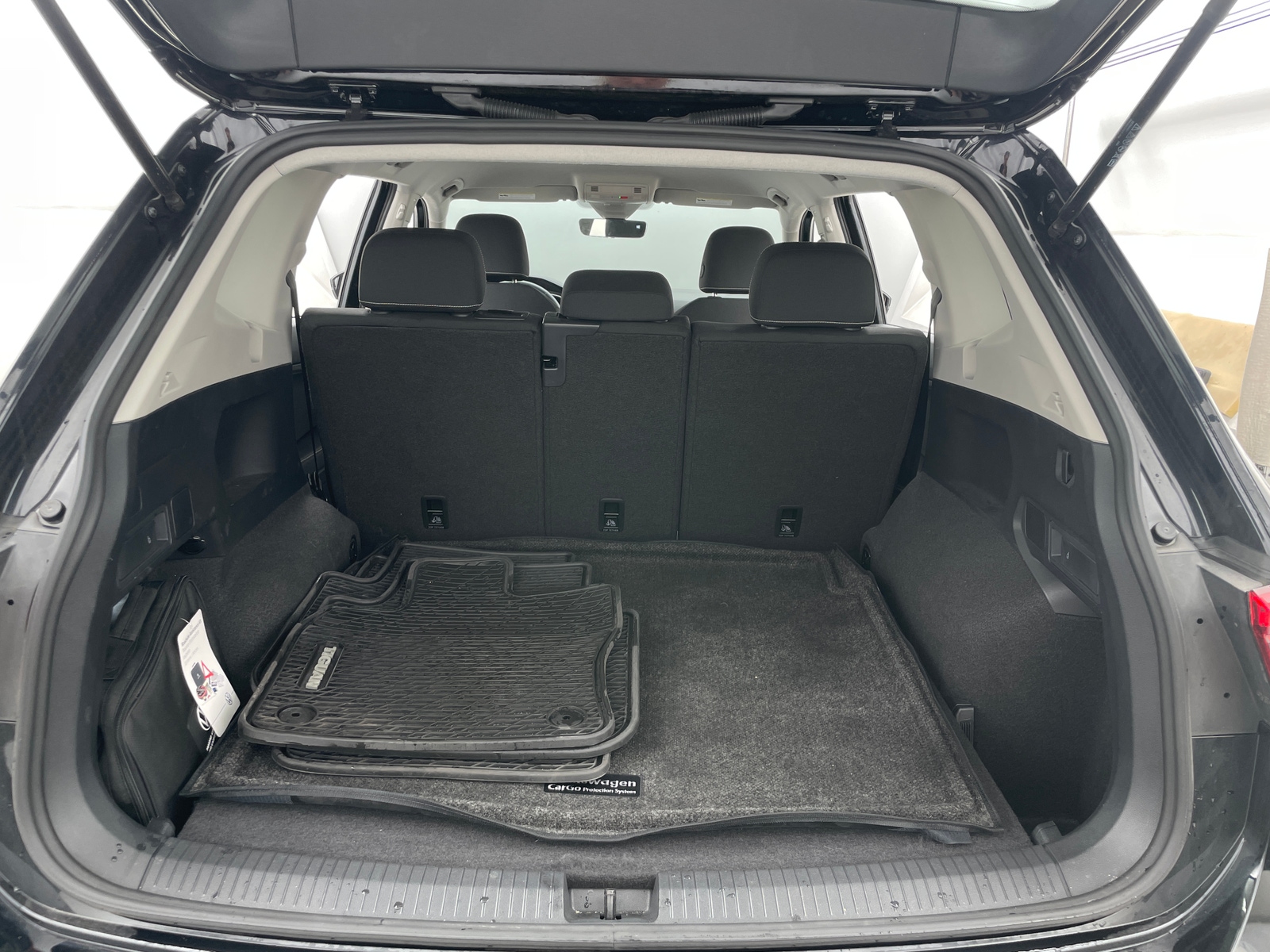 Thumbnail: 2024 Volkswagen Tiguan - 7