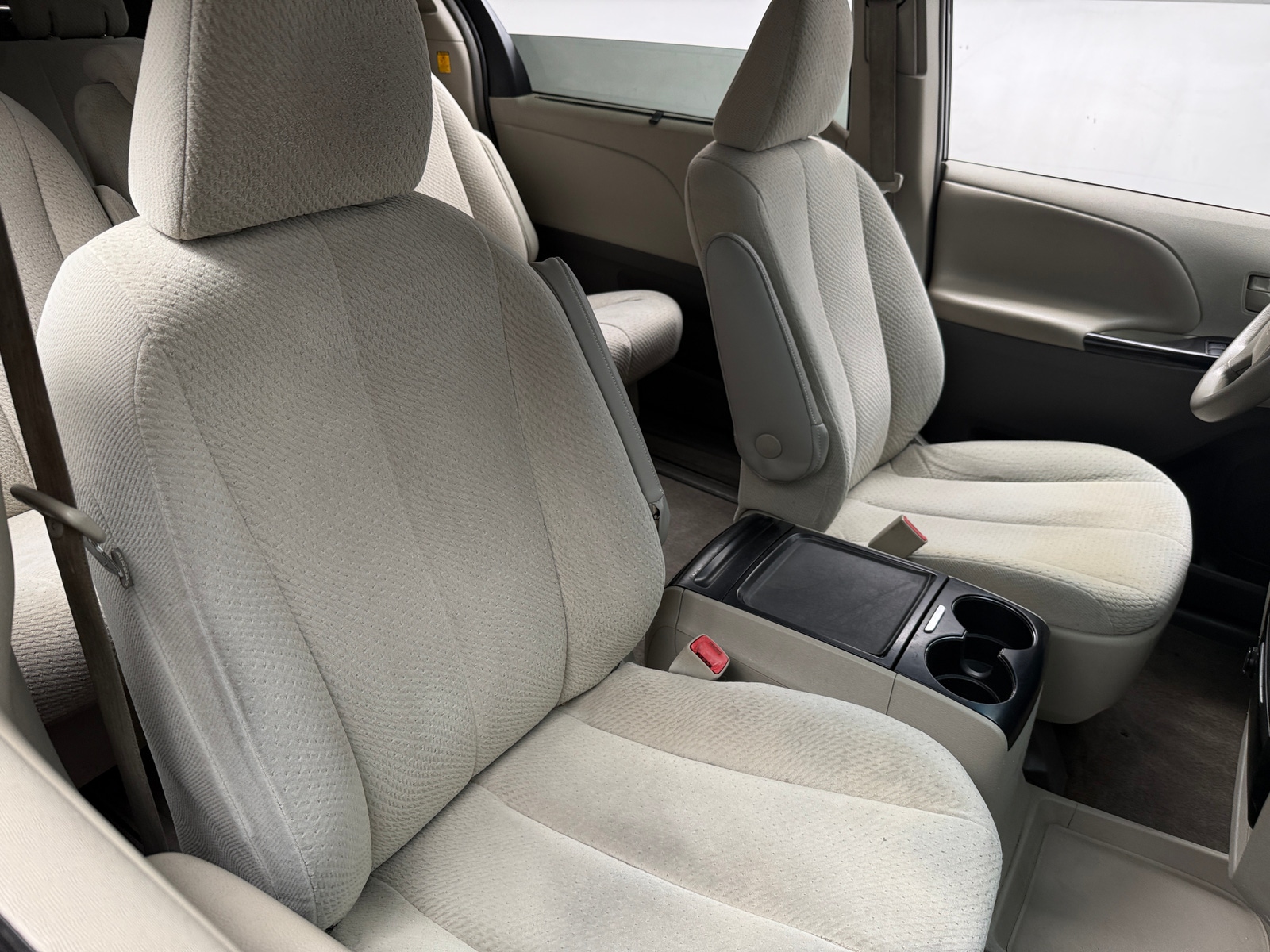 Thumbnail: 2012 Toyota Sienna - 2