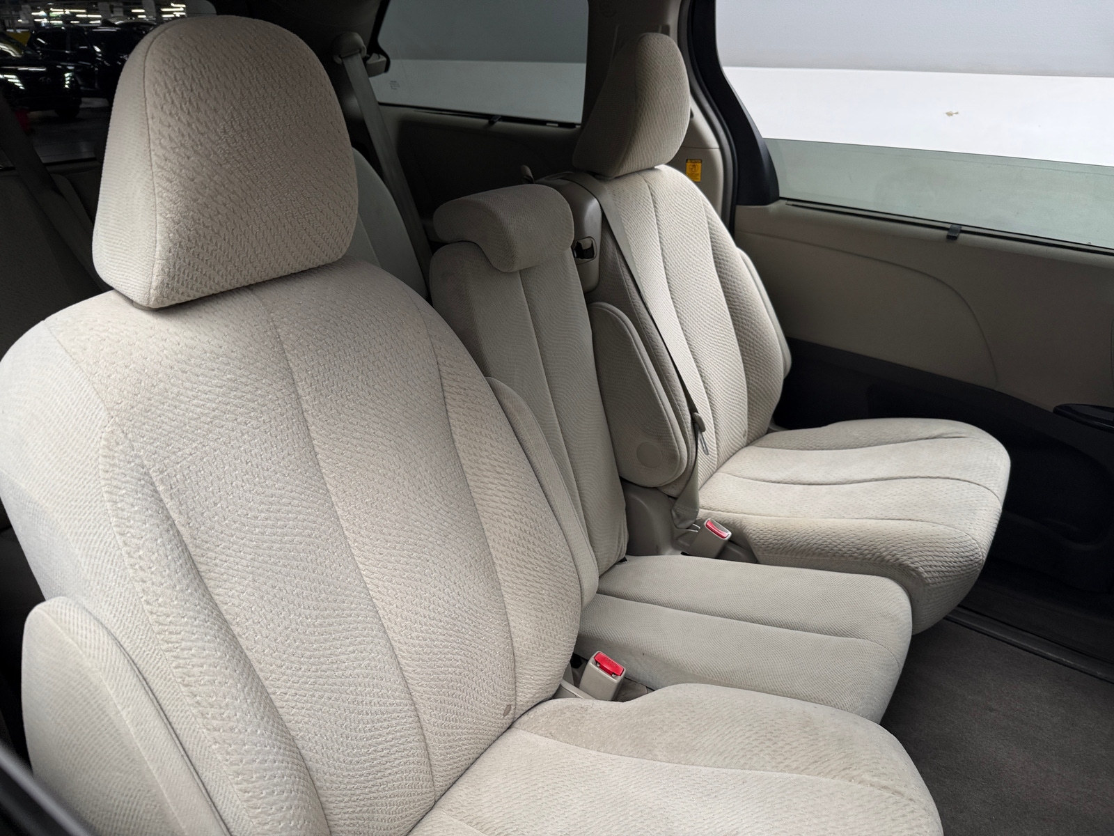 Thumbnail: 2012 Toyota Sienna - 6