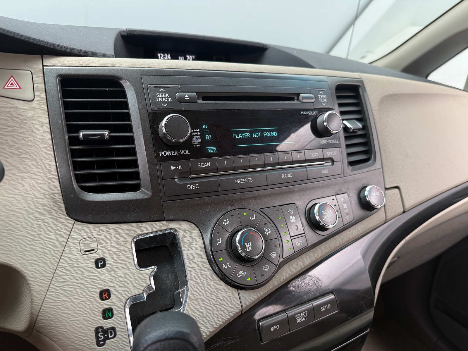 Thumbnail: 2012 Toyota Sienna - 4