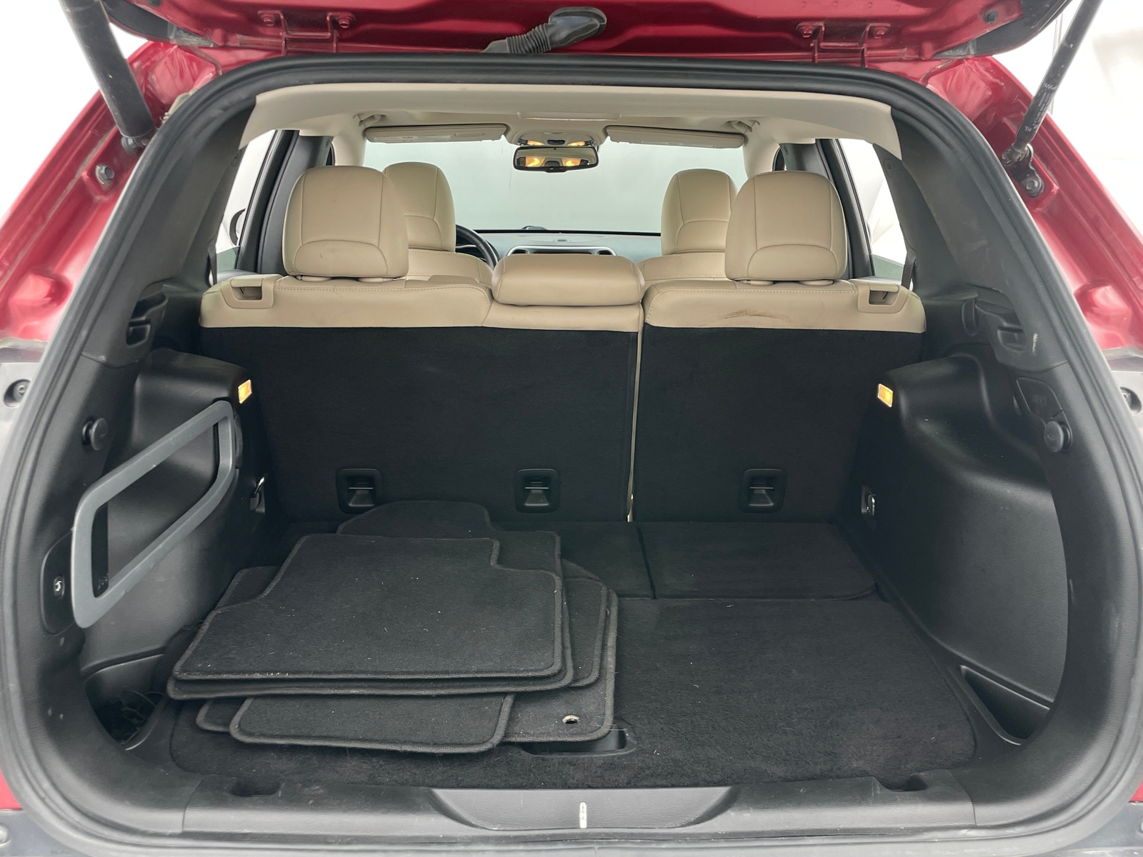Thumbnail: 2015 Jeep Cherokee - 6