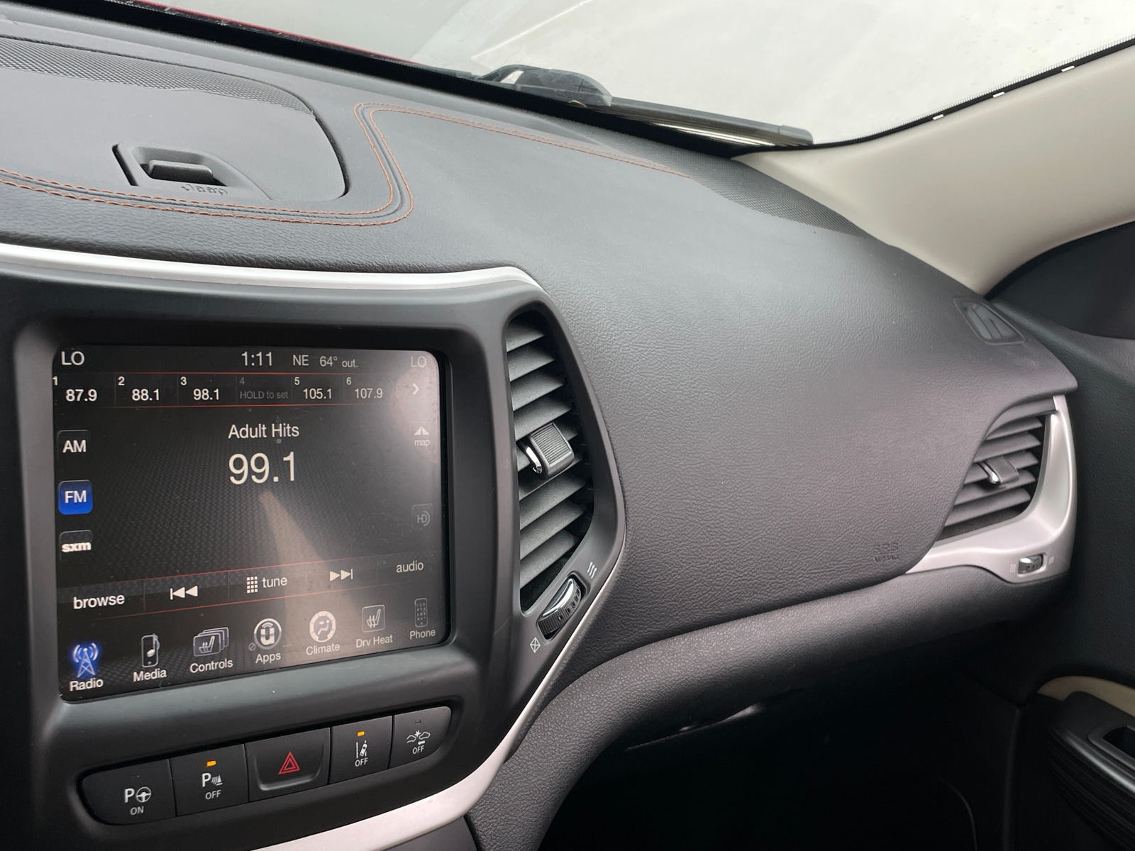 Thumbnail: 2015 Jeep Cherokee - 3