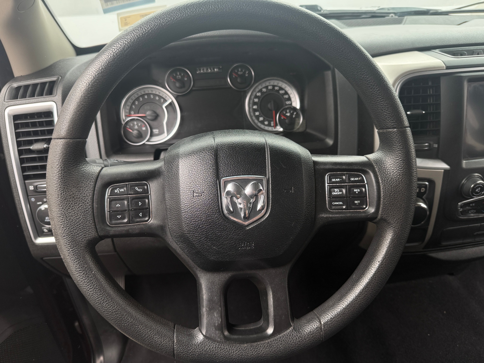 Thumbnail: 2019 RAM 1500 Classic - 5