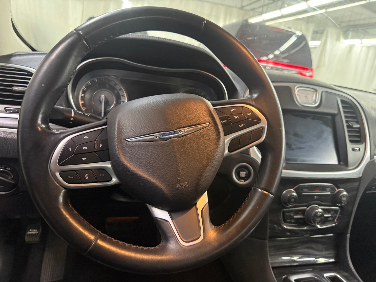 Thumbnail: 2019 Chrysler 300 - 4
