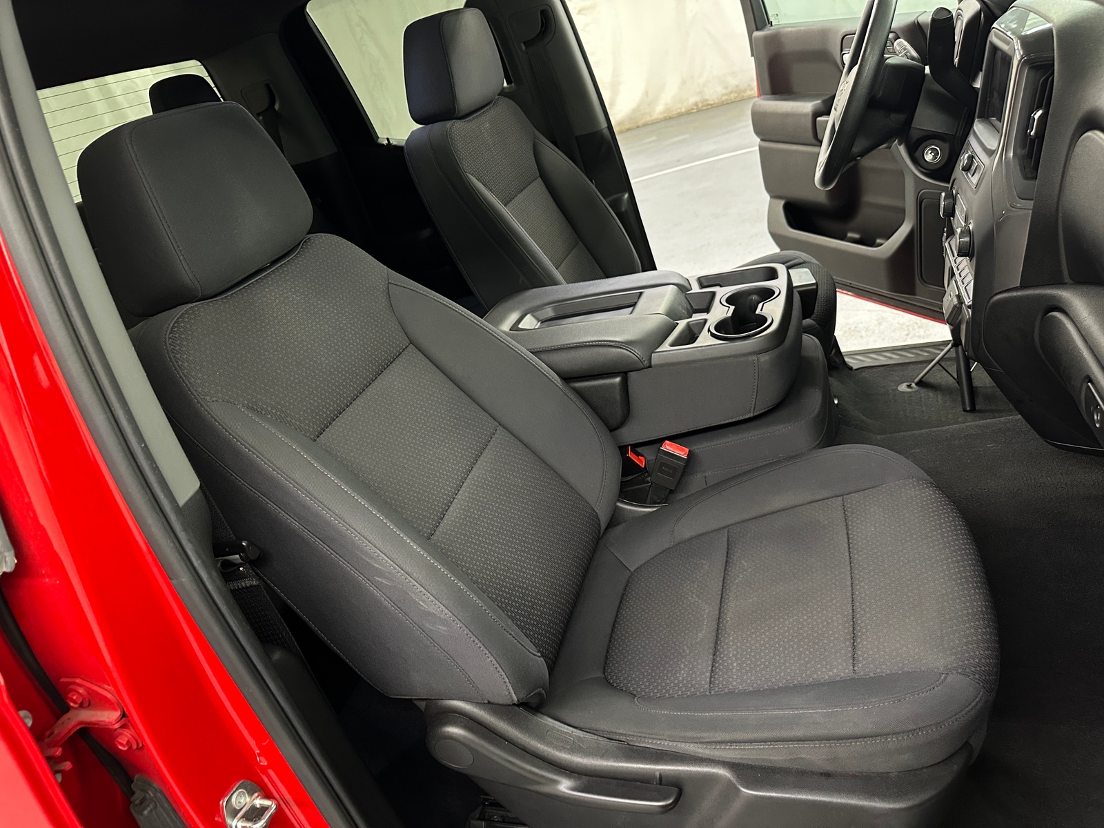 Thumbnail: 2020 Chevrolet Silverado 1500 - 2