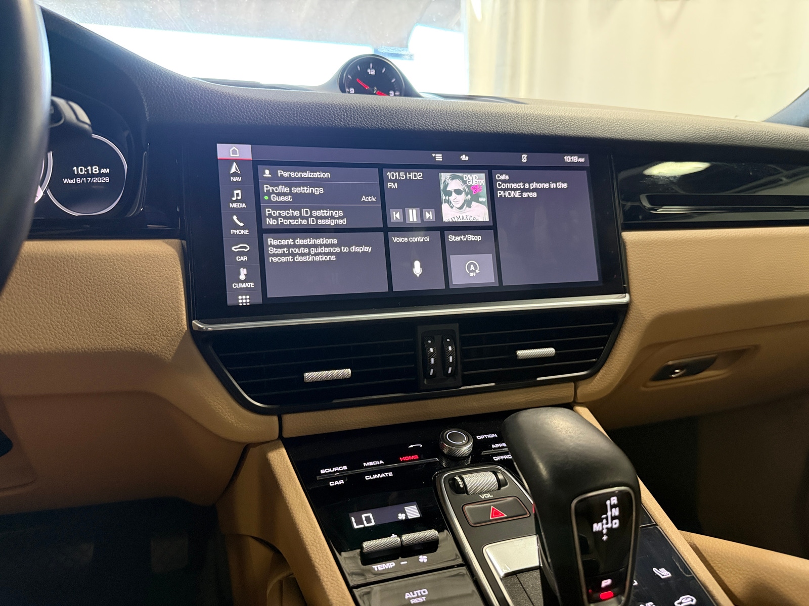 Thumbnail: 2020 Porsche Cayenne - 3