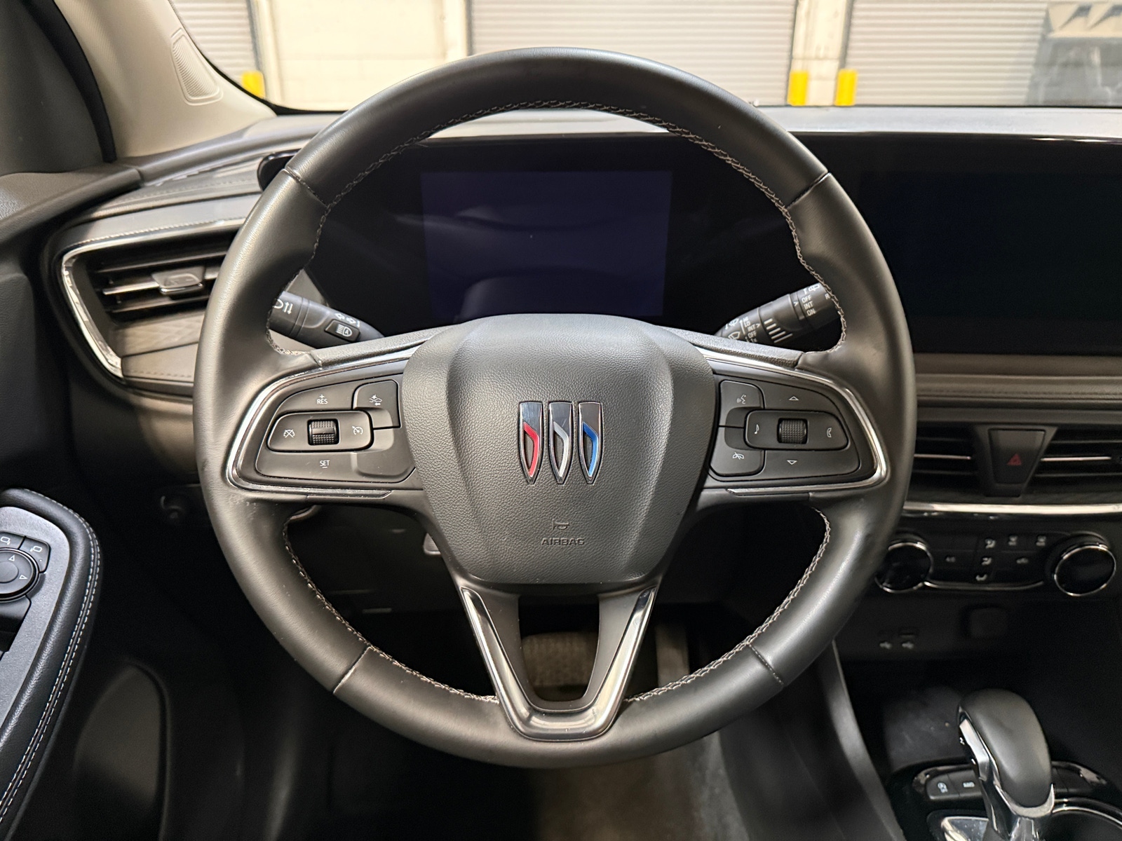 Thumbnail: 2025 Buick Encore GX - 4