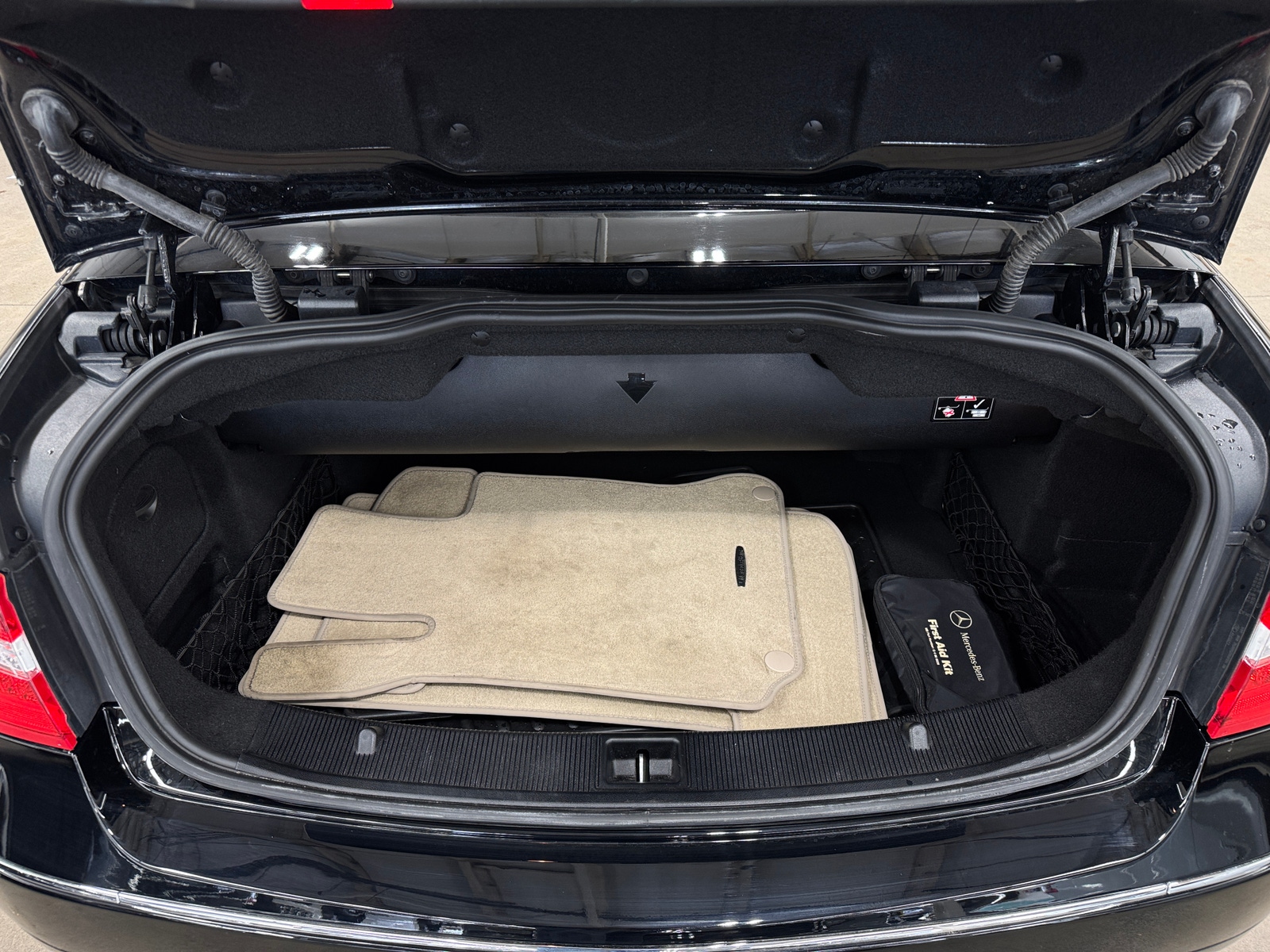 Thumbnail: 2012 Mercedes-Benz E-Class - 6