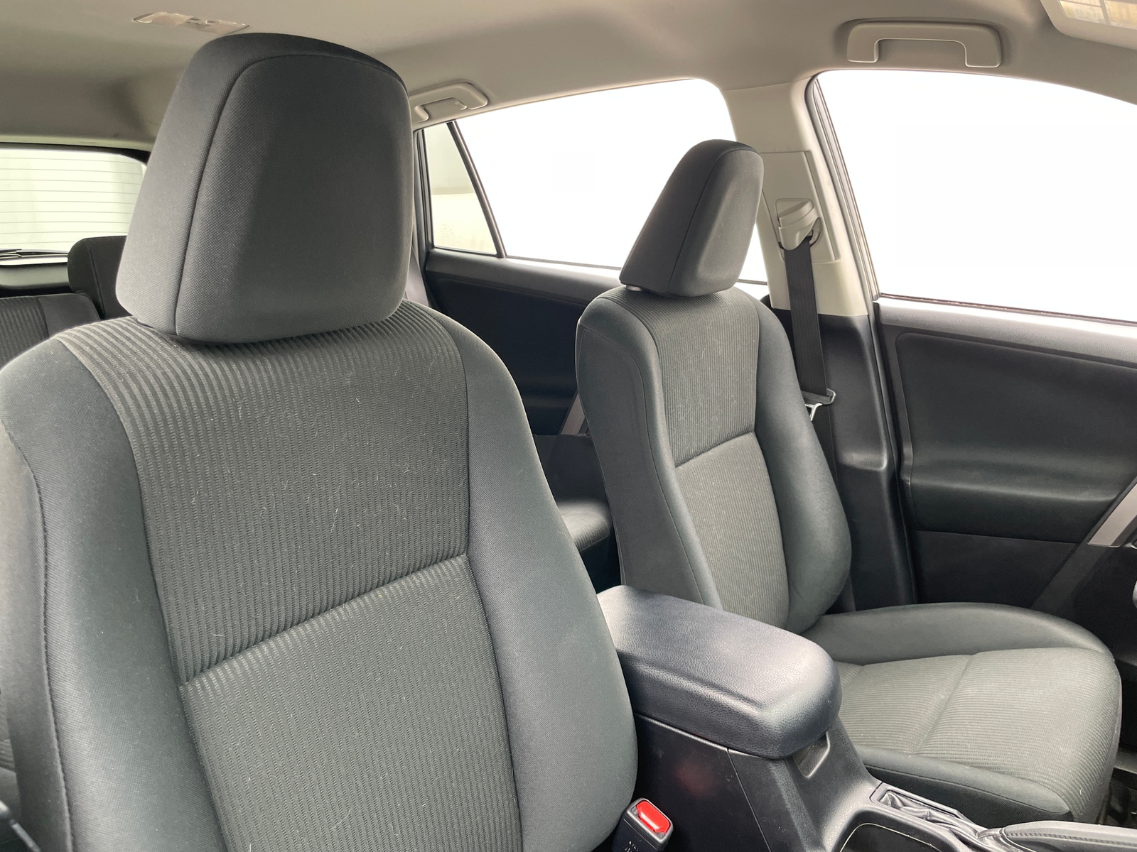 Thumbnail: 2016 Toyota RAV4 - 2