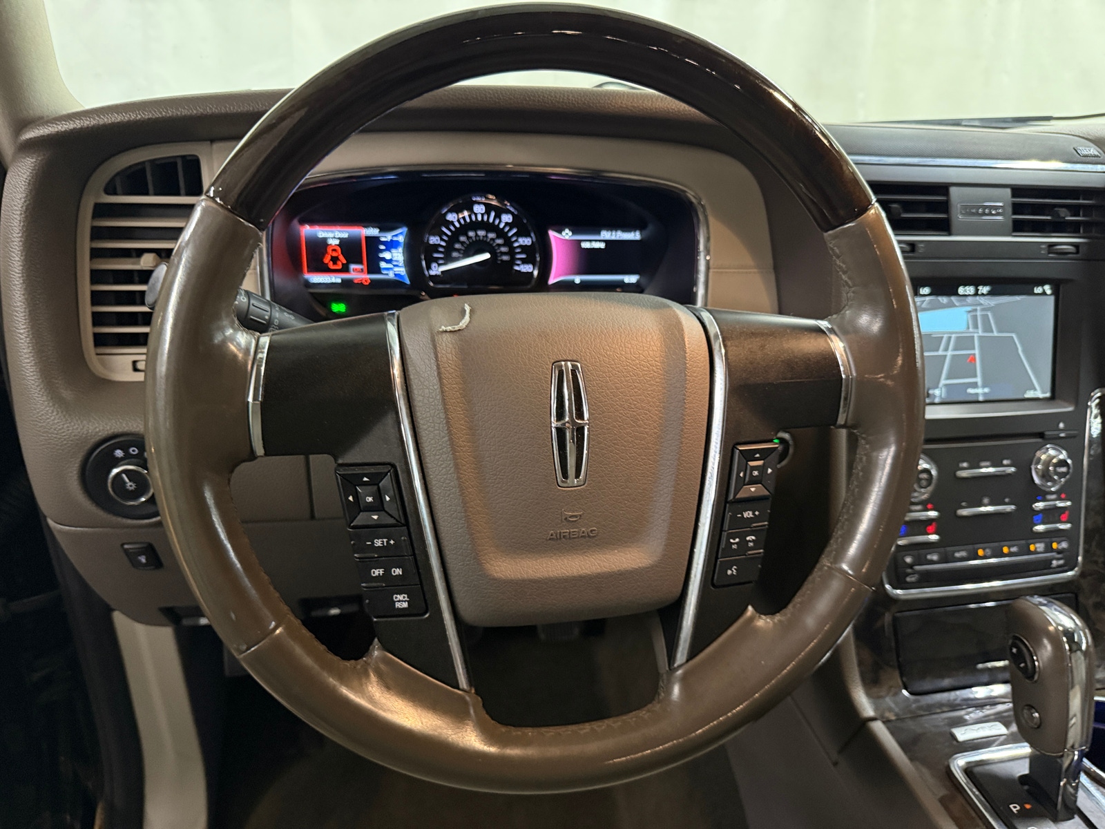 Thumbnail: 2017 Lincoln Navigator - 4