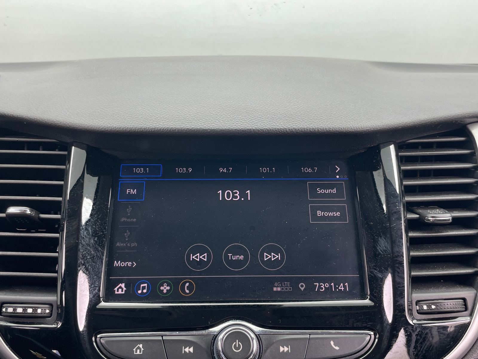 Thumbnail: 2022 Chevrolet Trax - 4