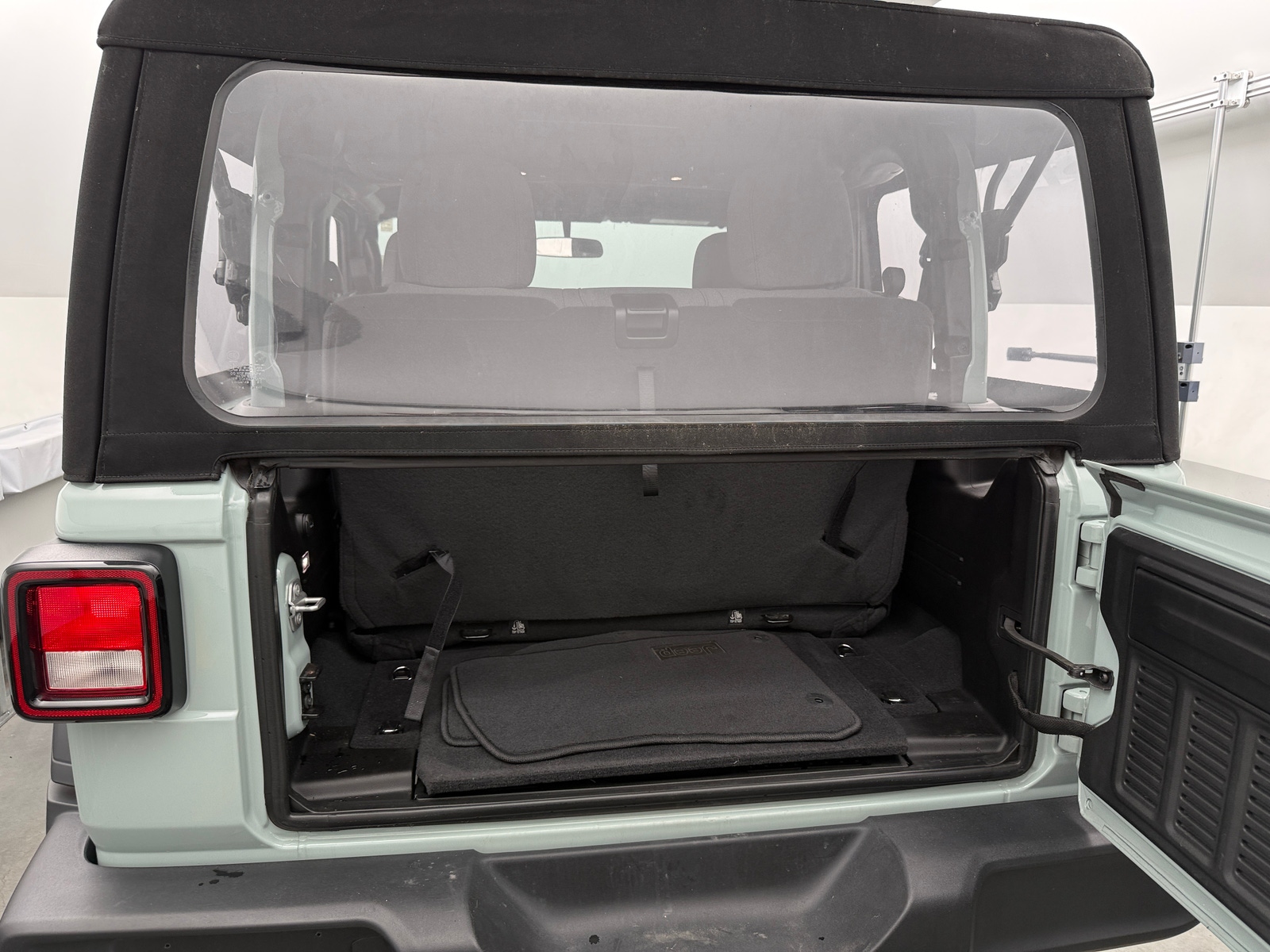 Thumbnail: 2024 Jeep Wrangler - 7
