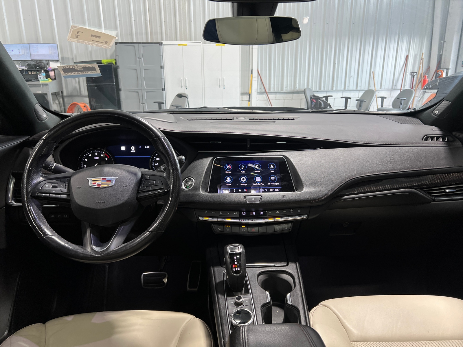Thumbnail: 2019 Cadillac XT4 - 2