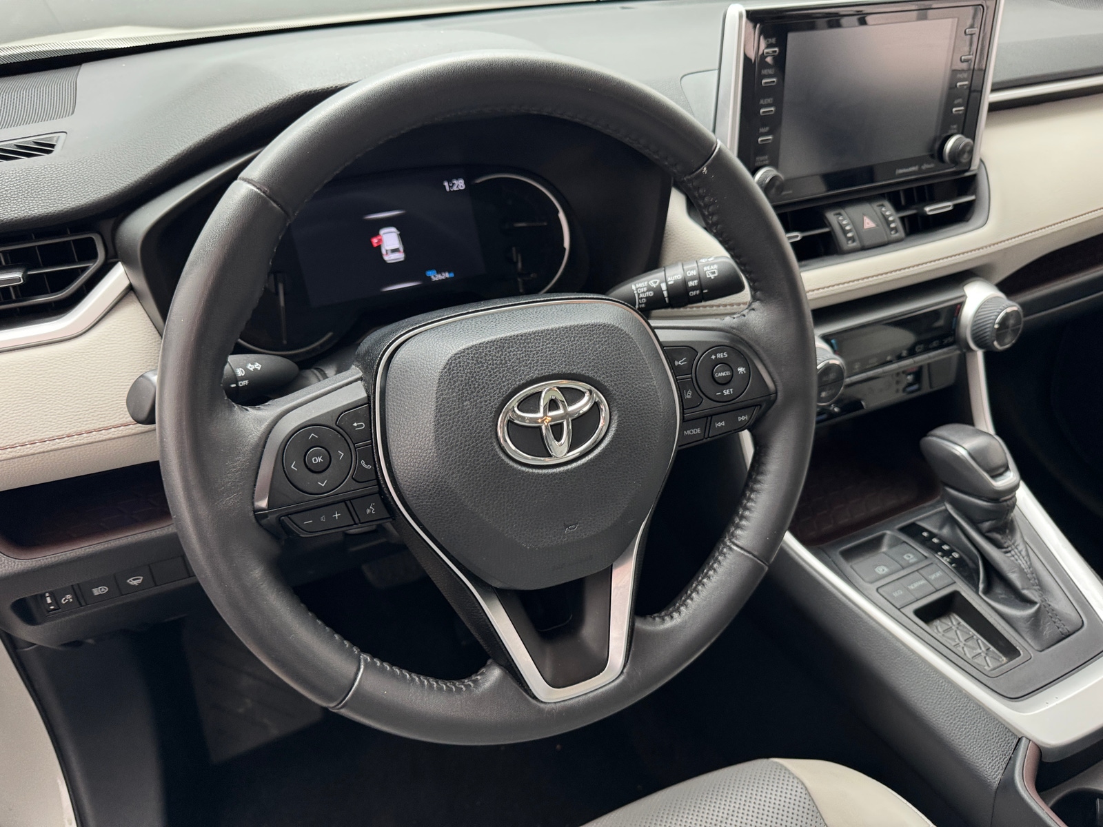 Thumbnail: 2019 Toyota RAV4 - 4