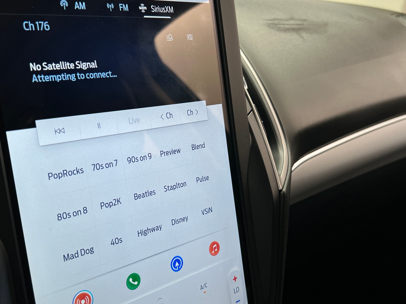 Thumbnail: 2021 Ford Edge - 3