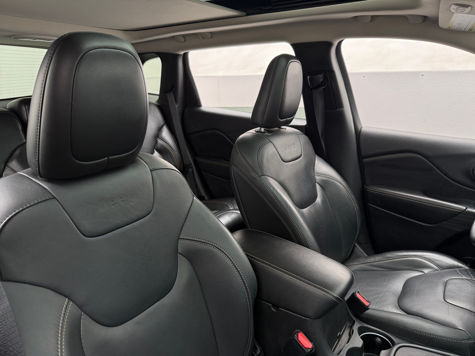 Thumbnail: 2016 Jeep Cherokee - 2