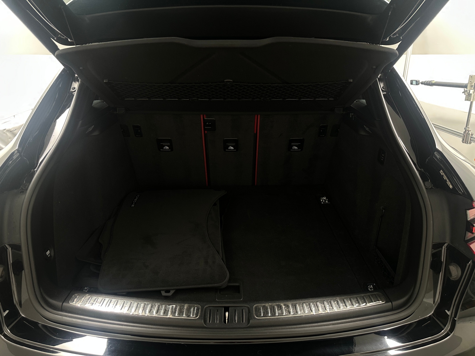 Thumbnail: 2018 Porsche Macan - 6