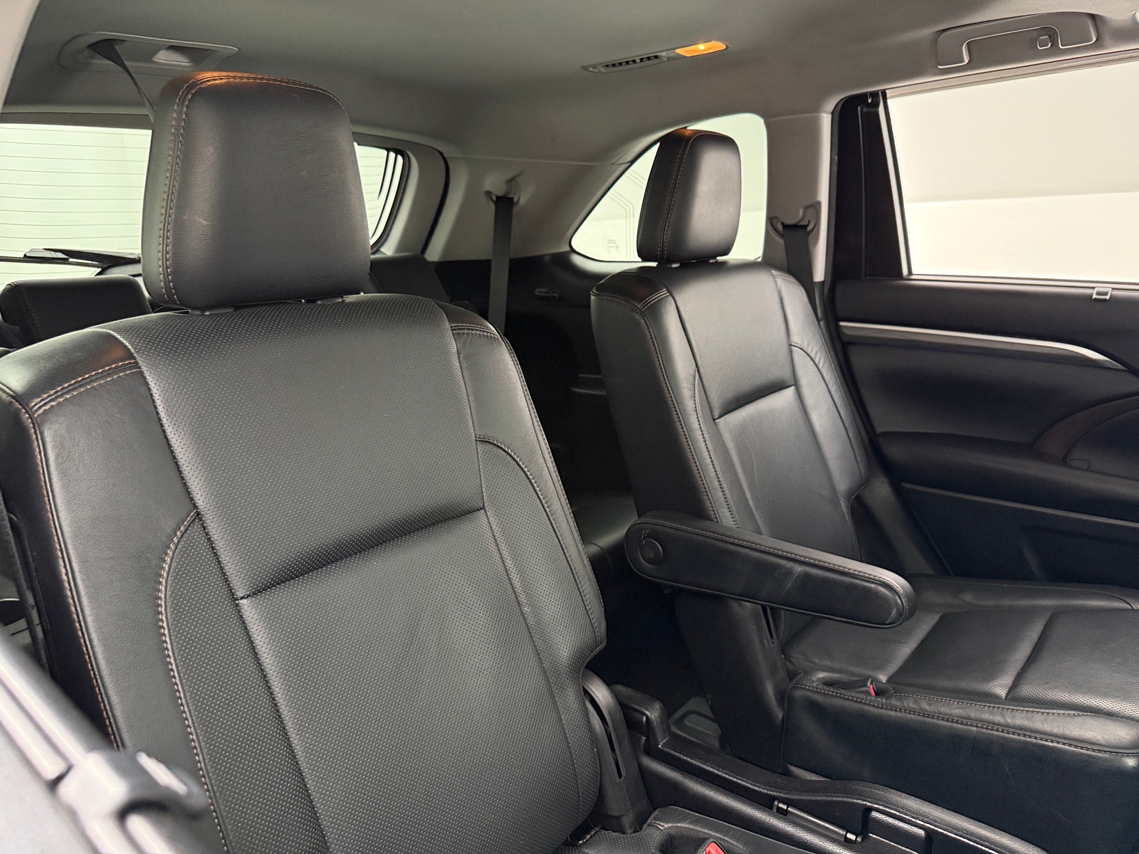 Thumbnail: 2017 Toyota Highlander - 5