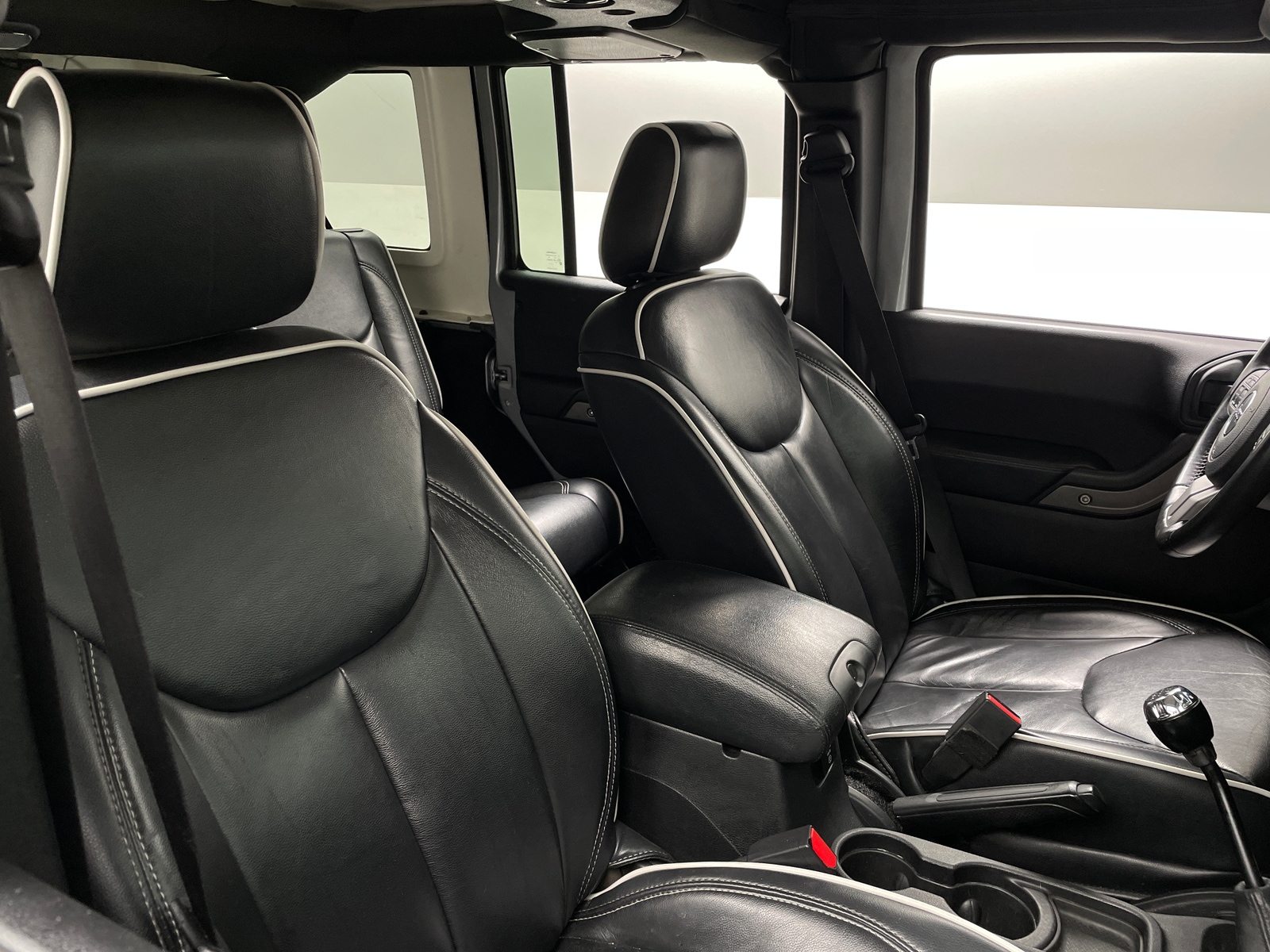 Thumbnail: 2016 Jeep Wrangler - 2