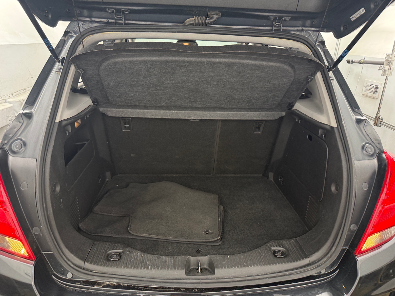Thumbnail: 2018 Chevrolet Trax - 7