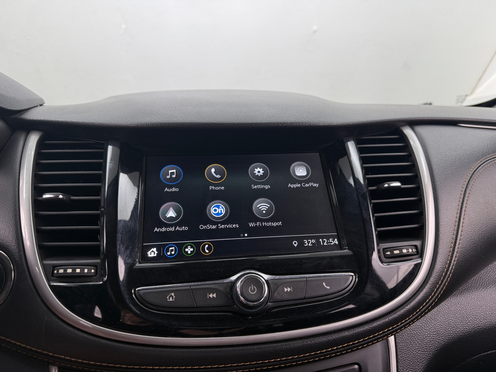 Thumbnail: 2018 Chevrolet Trax - 4