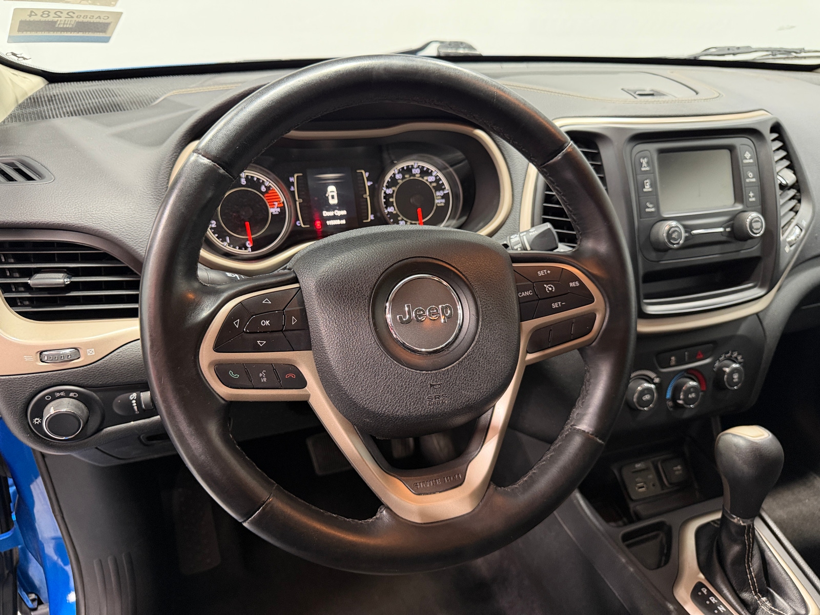 Thumbnail: 2017 Jeep Cherokee - 5