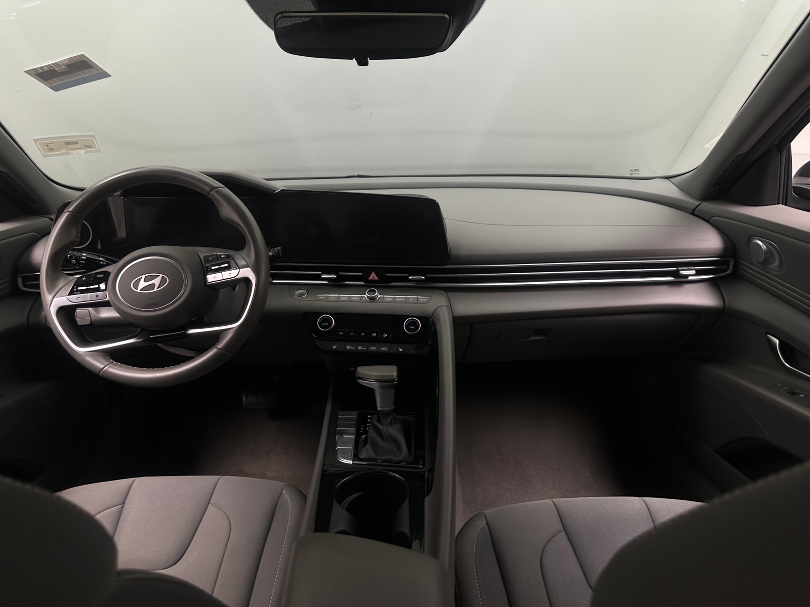 Thumbnail: 2025 Hyundai Elantra - 3