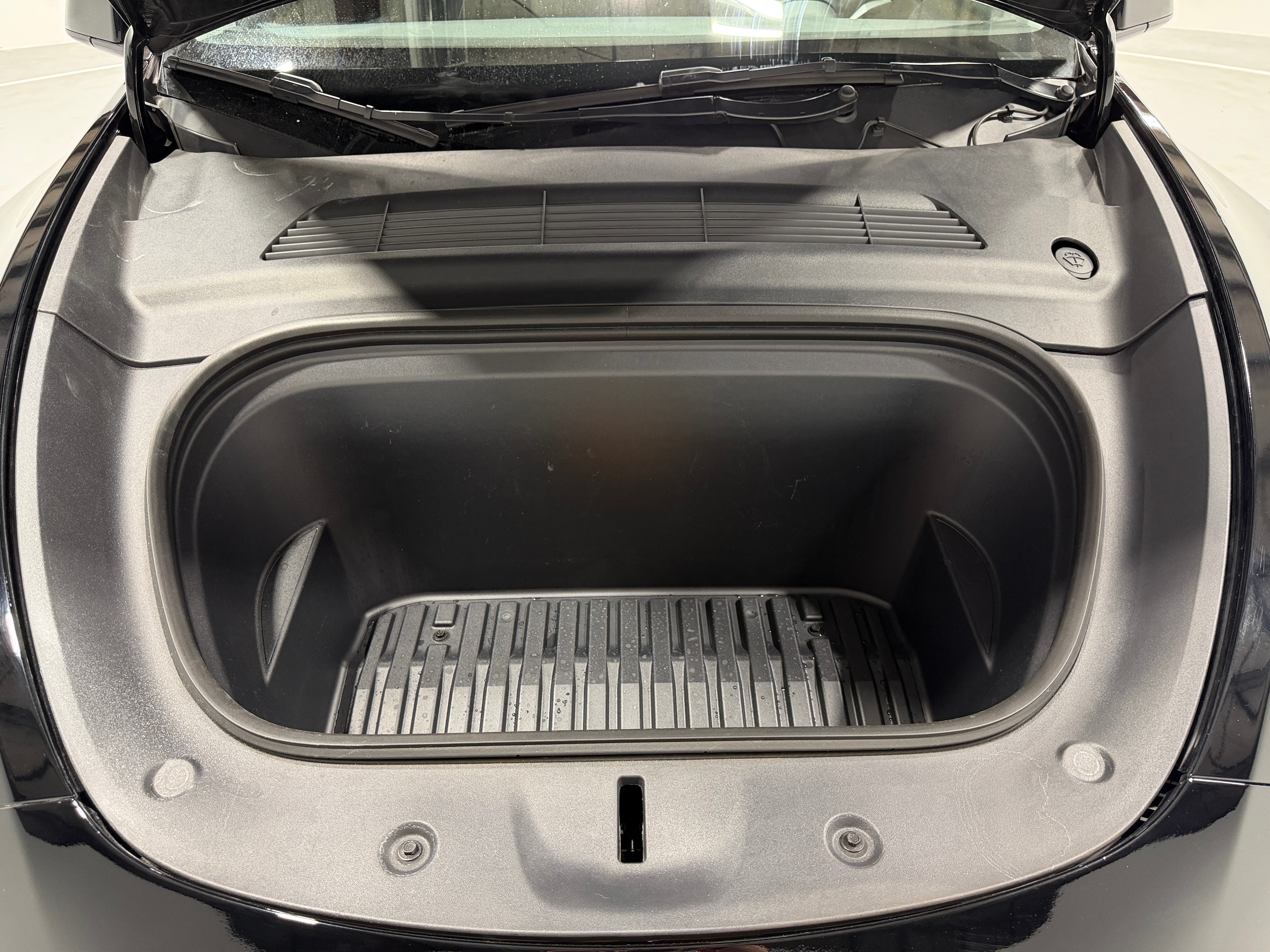Used 2023 Tesla Model Y Performance with VIN 7SAYGDEFXPF714185 for sale in Oak Creek, WI