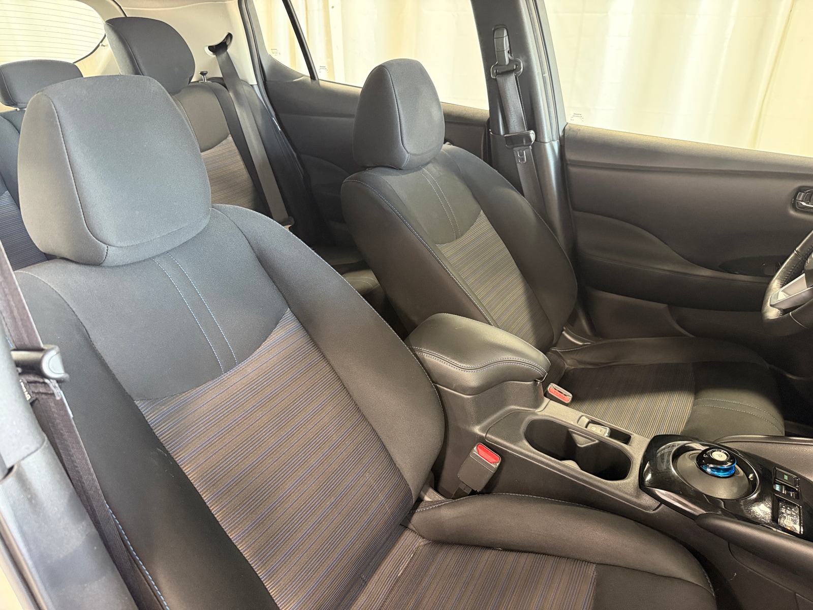 Thumbnail: 2022 Nissan Leaf - 2