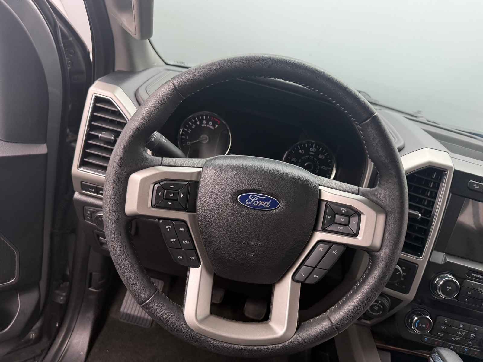 Thumbnail: 2020 Ford Econoline - 4