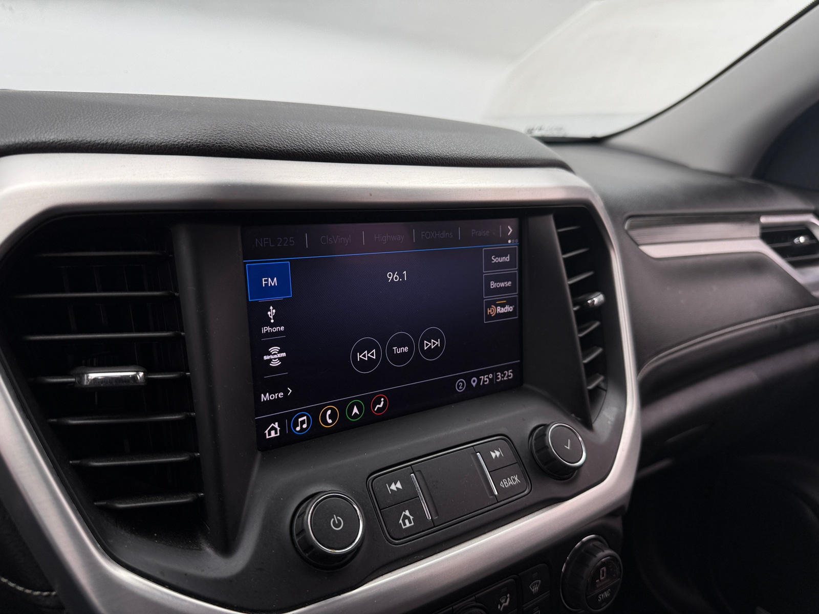 Thumbnail: 2020 GMC Acadia - 3