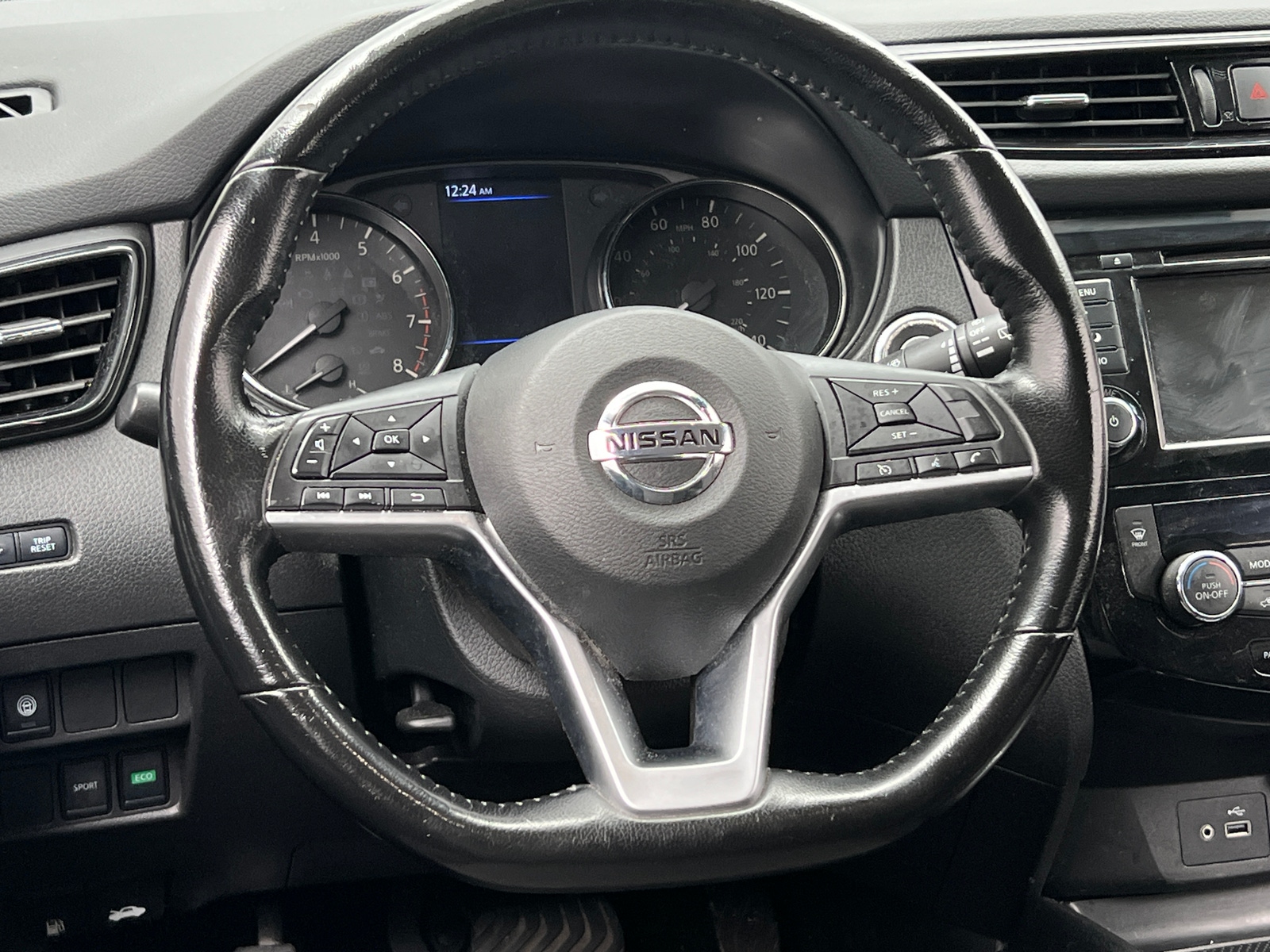 Thumbnail: 2022 Nissan Rogue Sport - 5