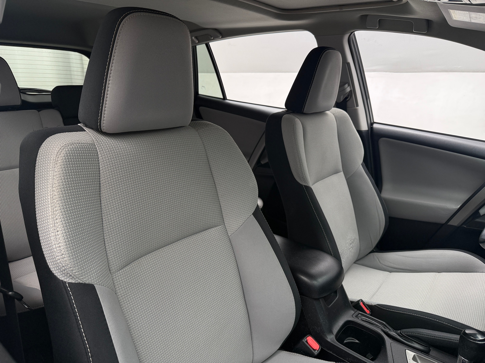 Thumbnail: 2018 Toyota RAV4 - 2