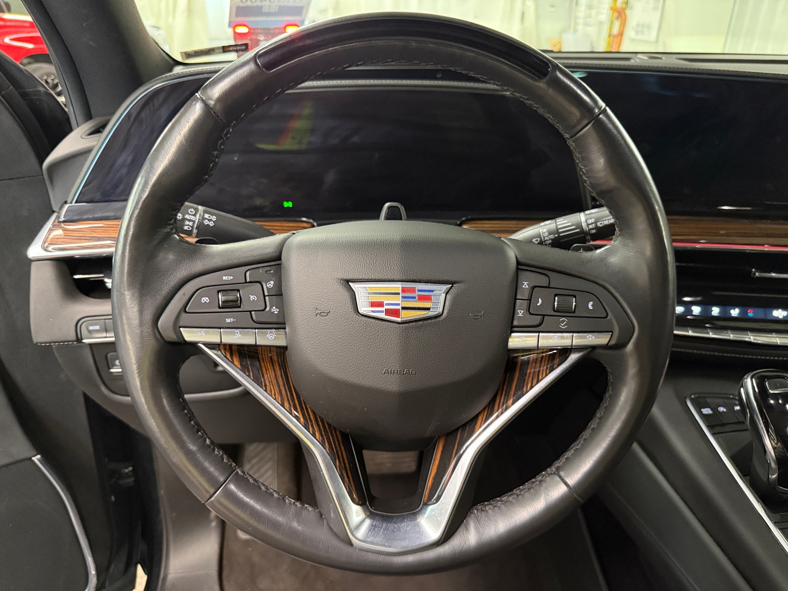 Thumbnail: 2023 Cadillac Escalade - 4