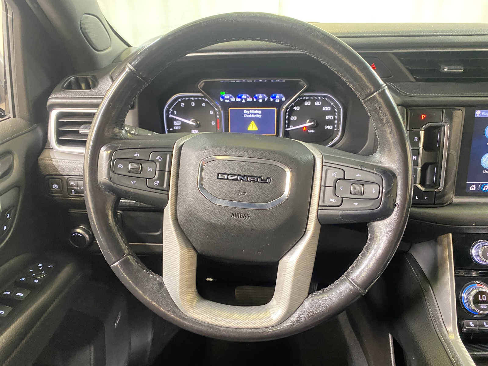 Thumbnail: 2021 GMC Yukon XL - 4