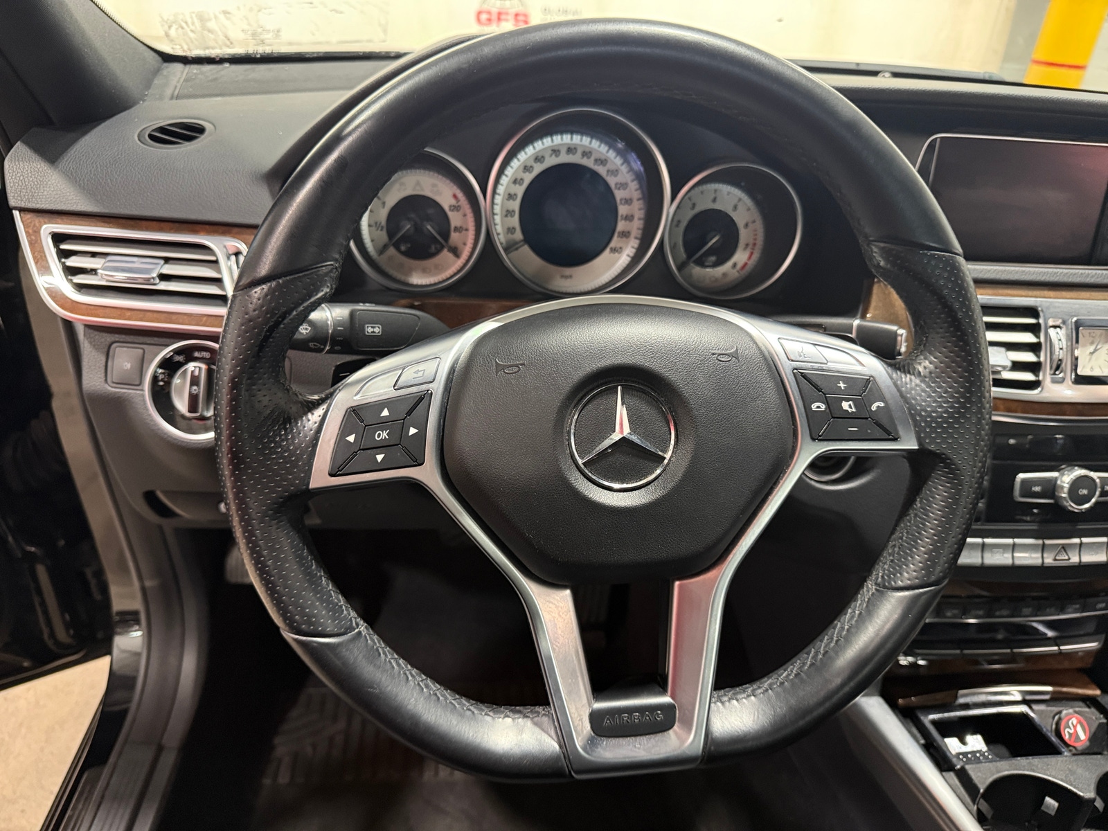 Thumbnail: 2014 Mercedes-Benz E-Class - 4