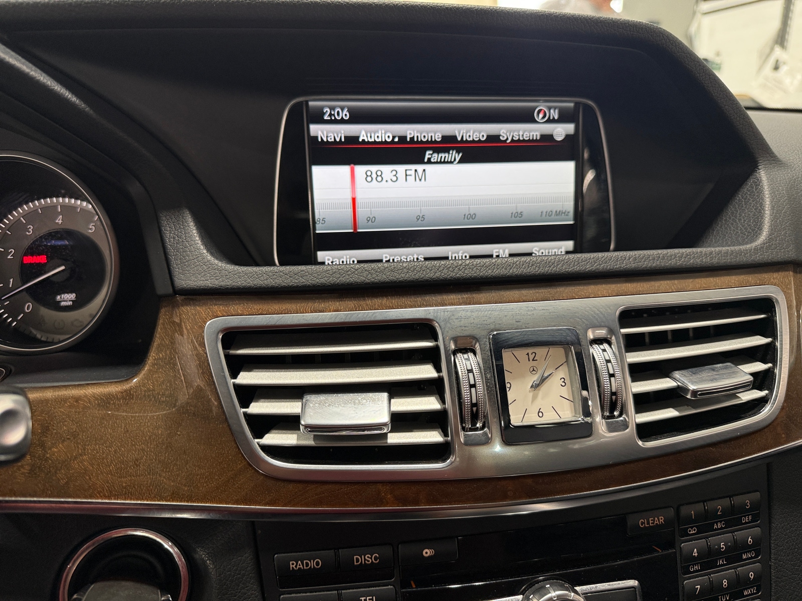 Thumbnail: 2014 Mercedes-Benz E-Class - 3