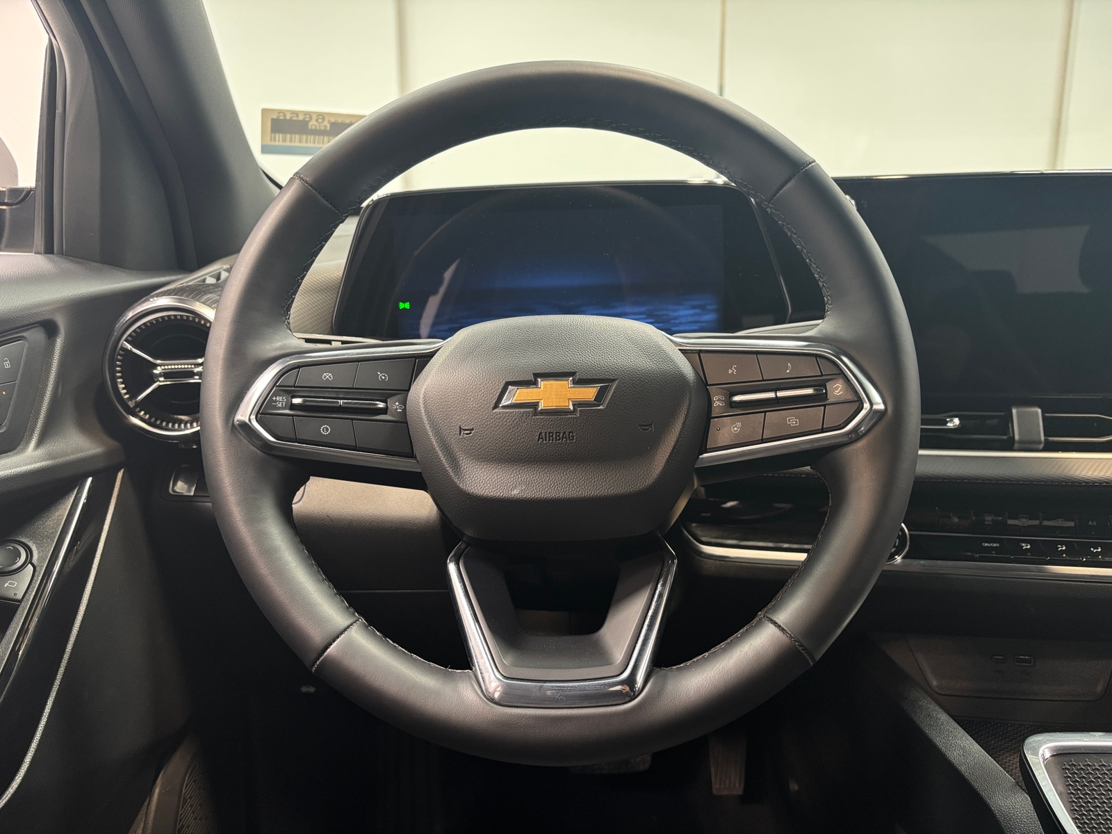 Thumbnail: 2025 Chevrolet Equinox - 5