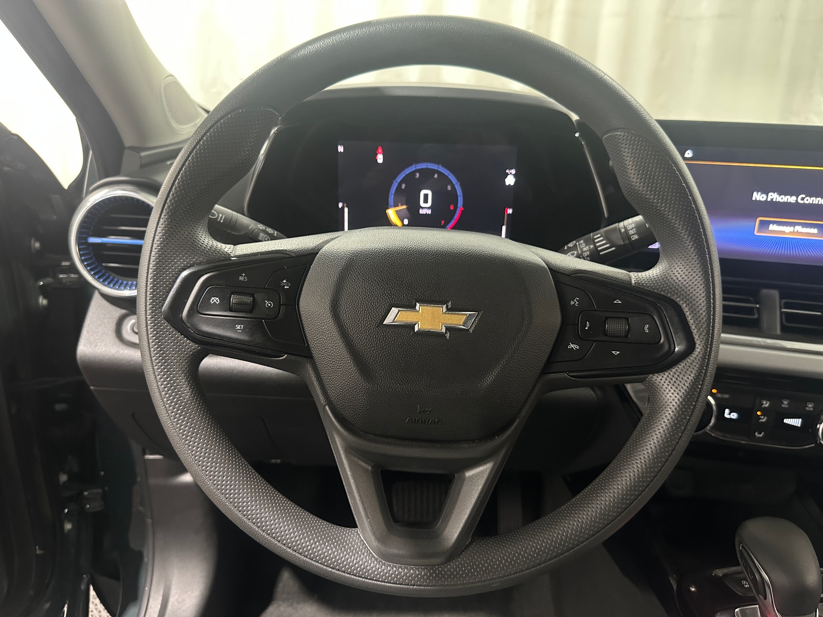 Thumbnail: 2025 Chevrolet Trax - 5