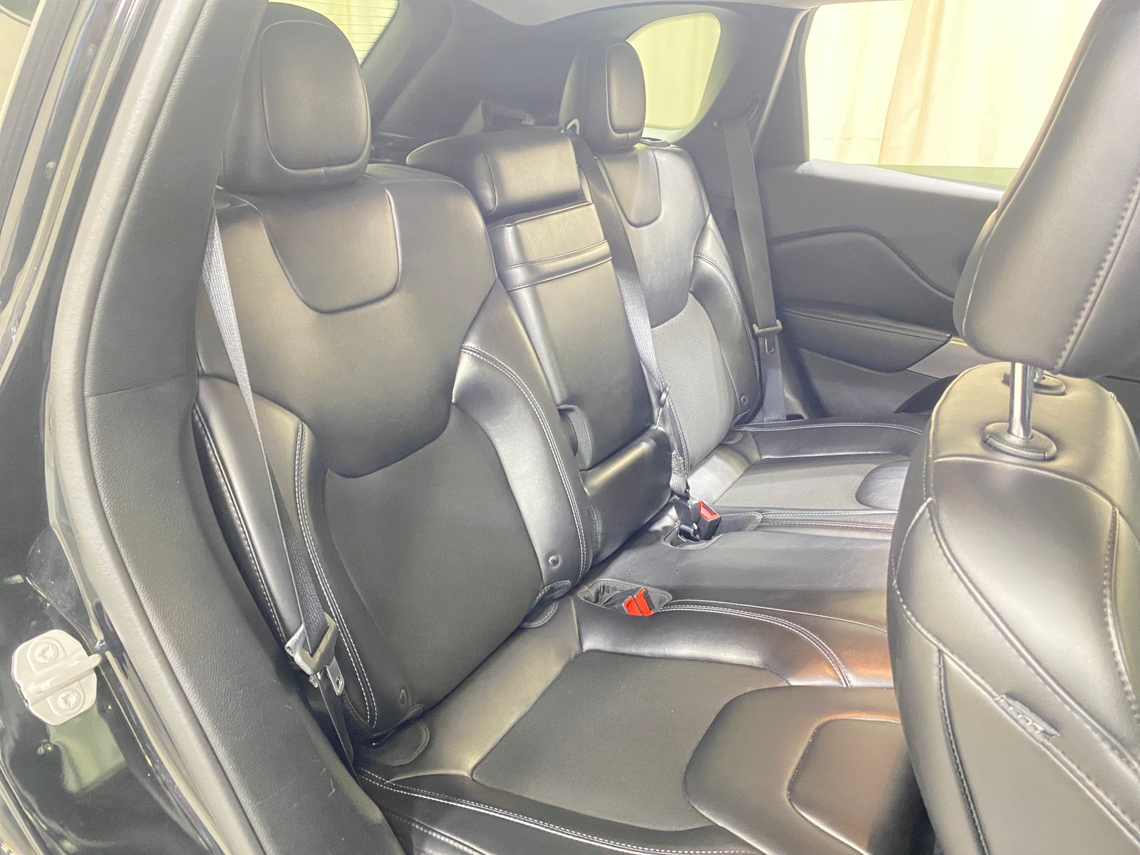 Thumbnail: 2019 Jeep Cherokee - 6