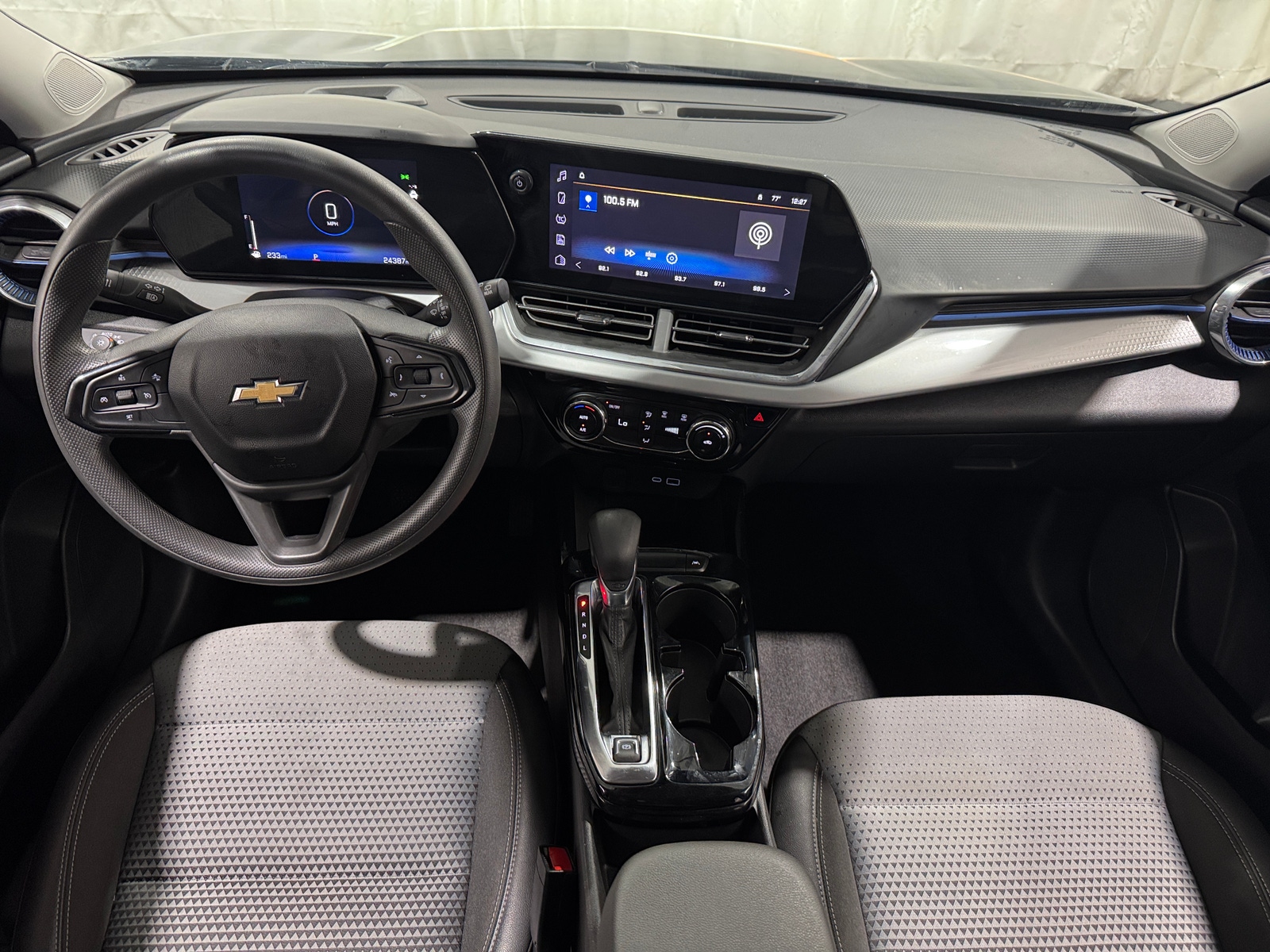 Thumbnail: 2025 Chevrolet Trax - 3