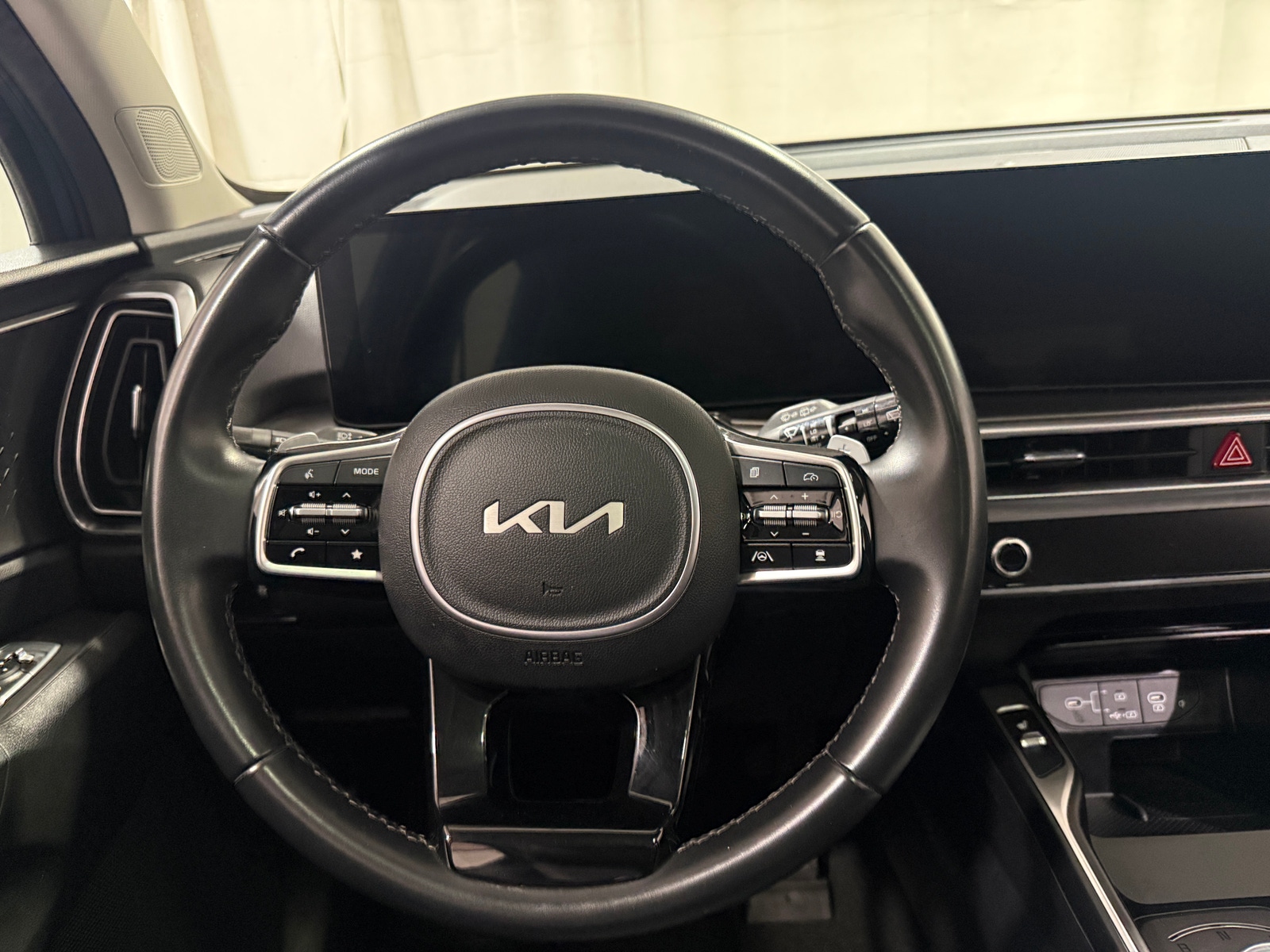 Thumbnail: 2025 Kia Sorento - 4