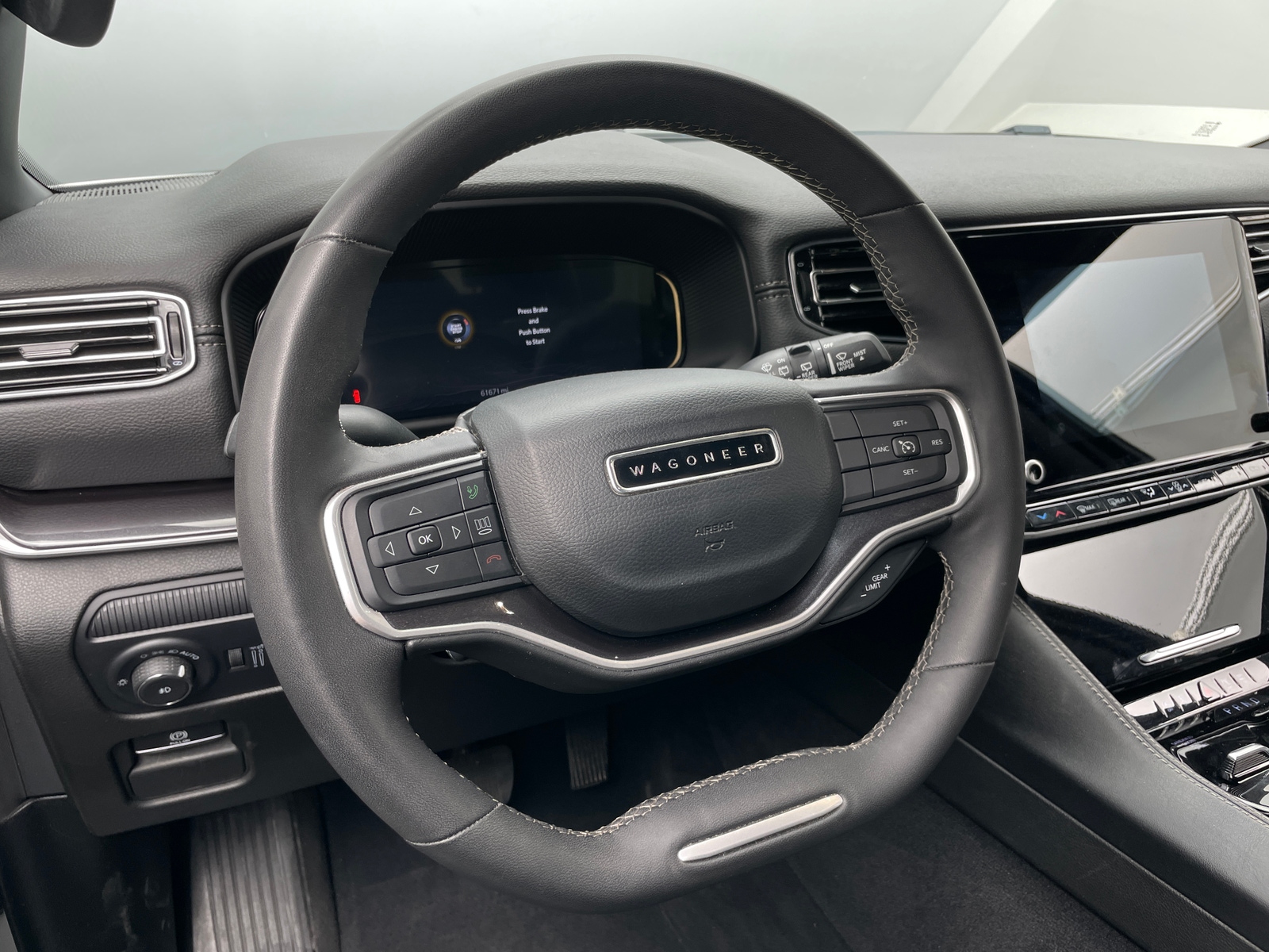 Thumbnail: 2024 Jeep Wagoneer - 4