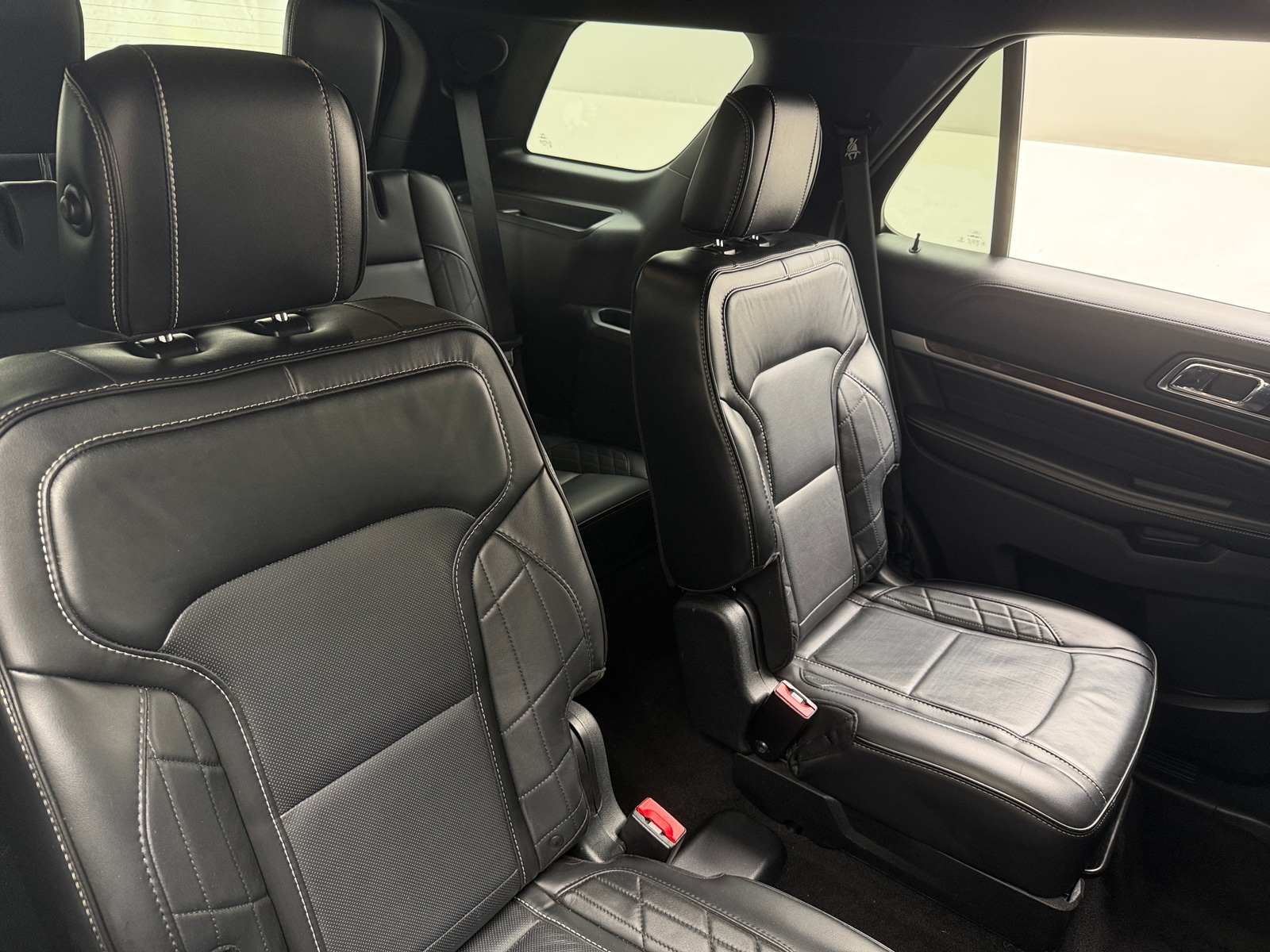 Thumbnail: 2019 Ford Explorer - 5